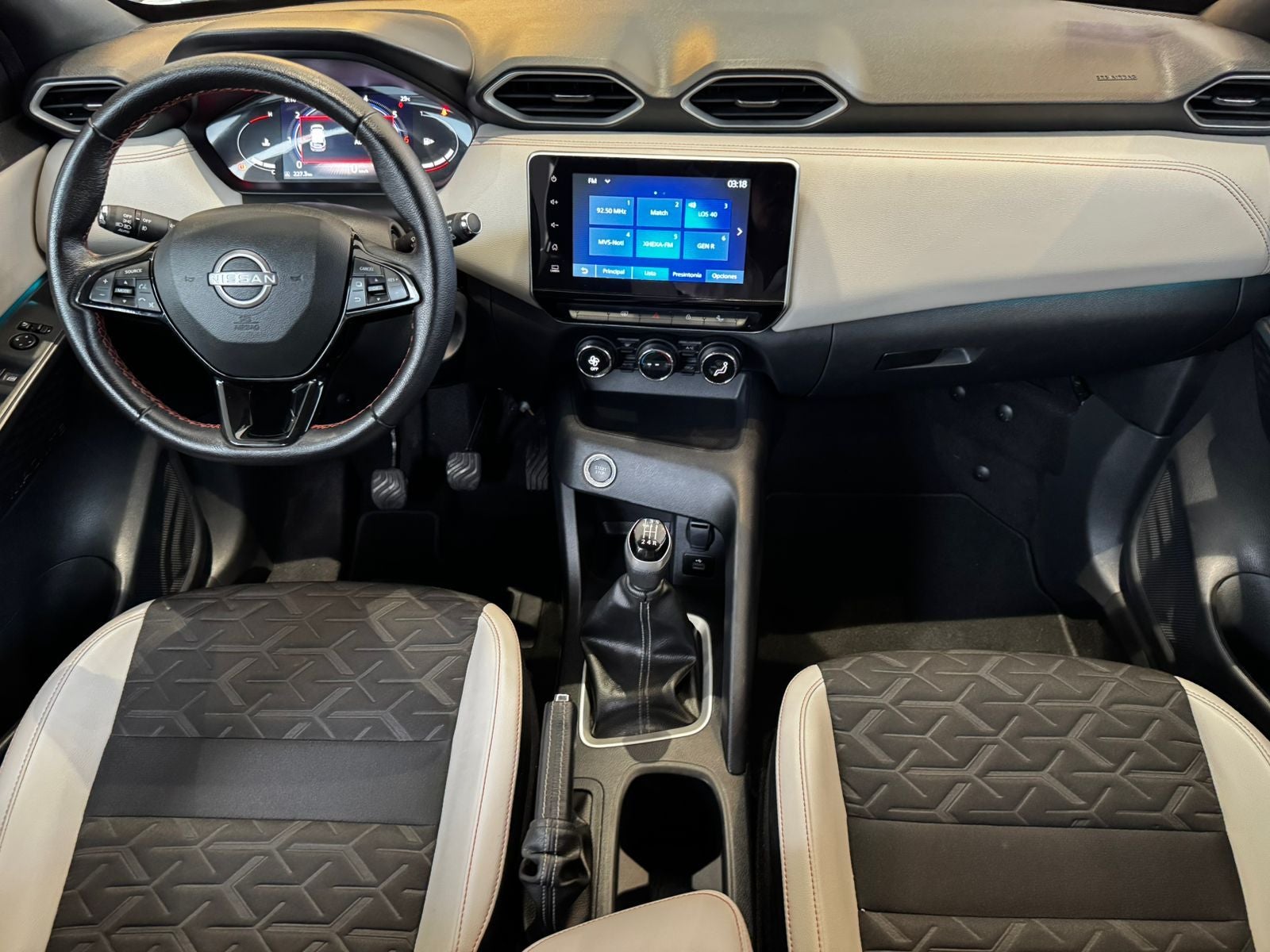 2025 Nissan MAGNITE 5 PUERTAS EXCLUSIVE 1.0 LTS CVT T