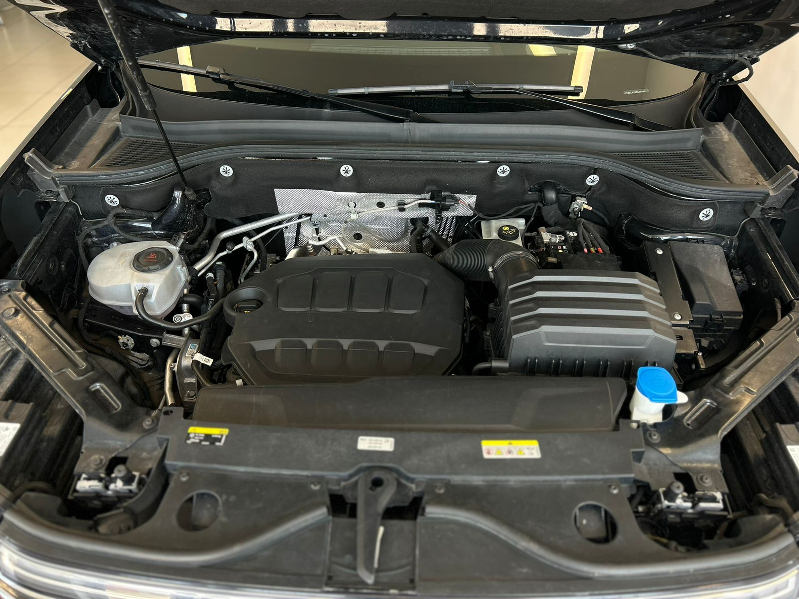 2024 Volkswagen Teramont HIGHLINE L4 2.0T 269 CP 5 PUERTAS AUT BA AA