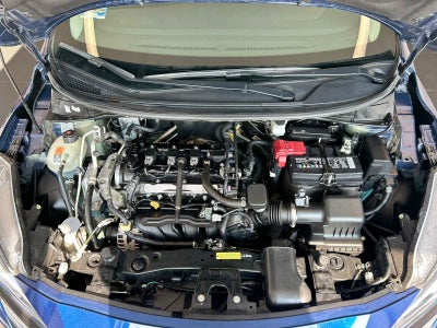 2023 Nissan Versa Base