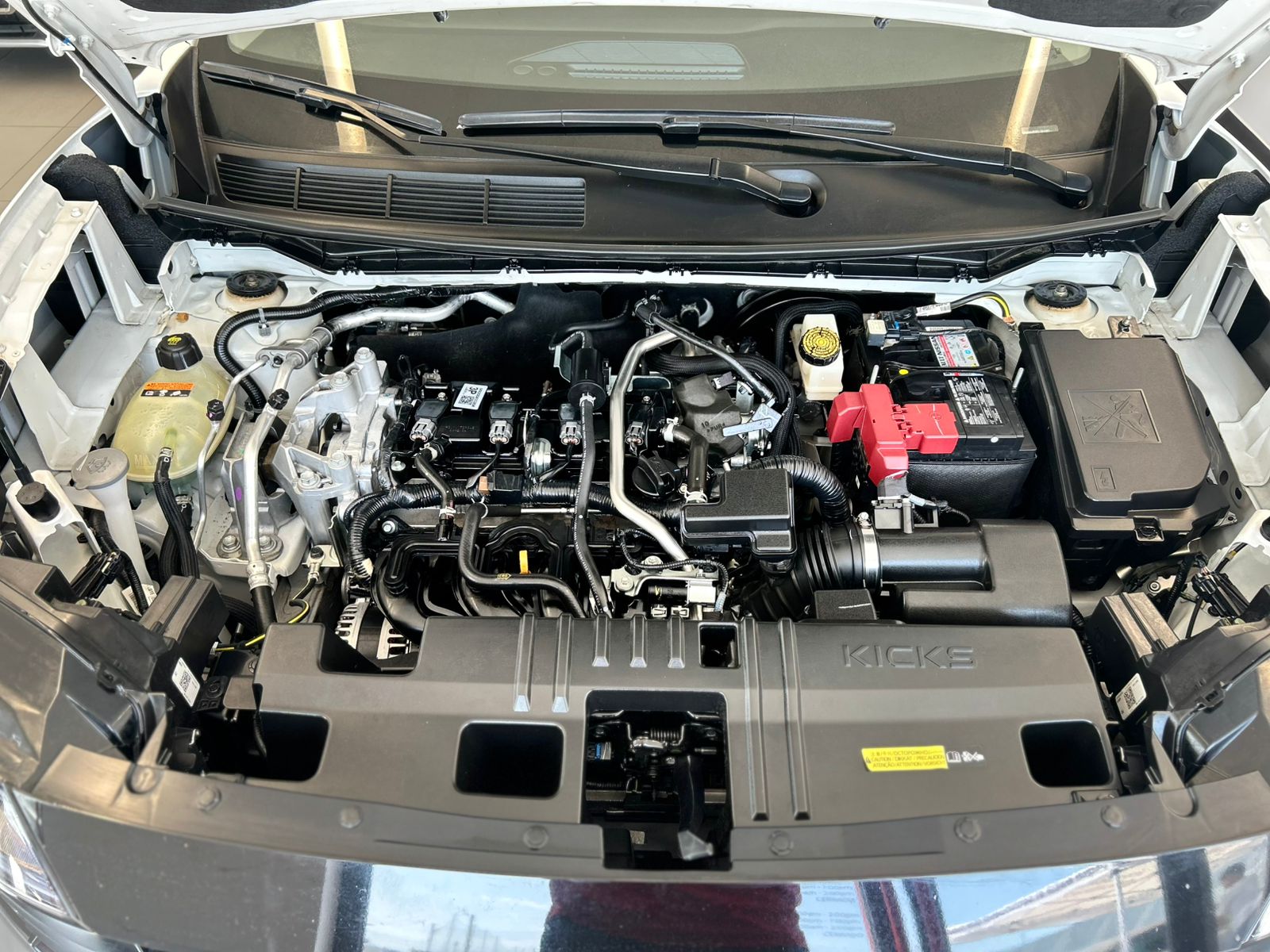 2025 Nissan Kicks SENSE, L4,2.0L, 142 CP, 5 PUERTAS, CVT