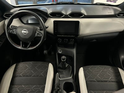 2025 Nissan Magnite Base