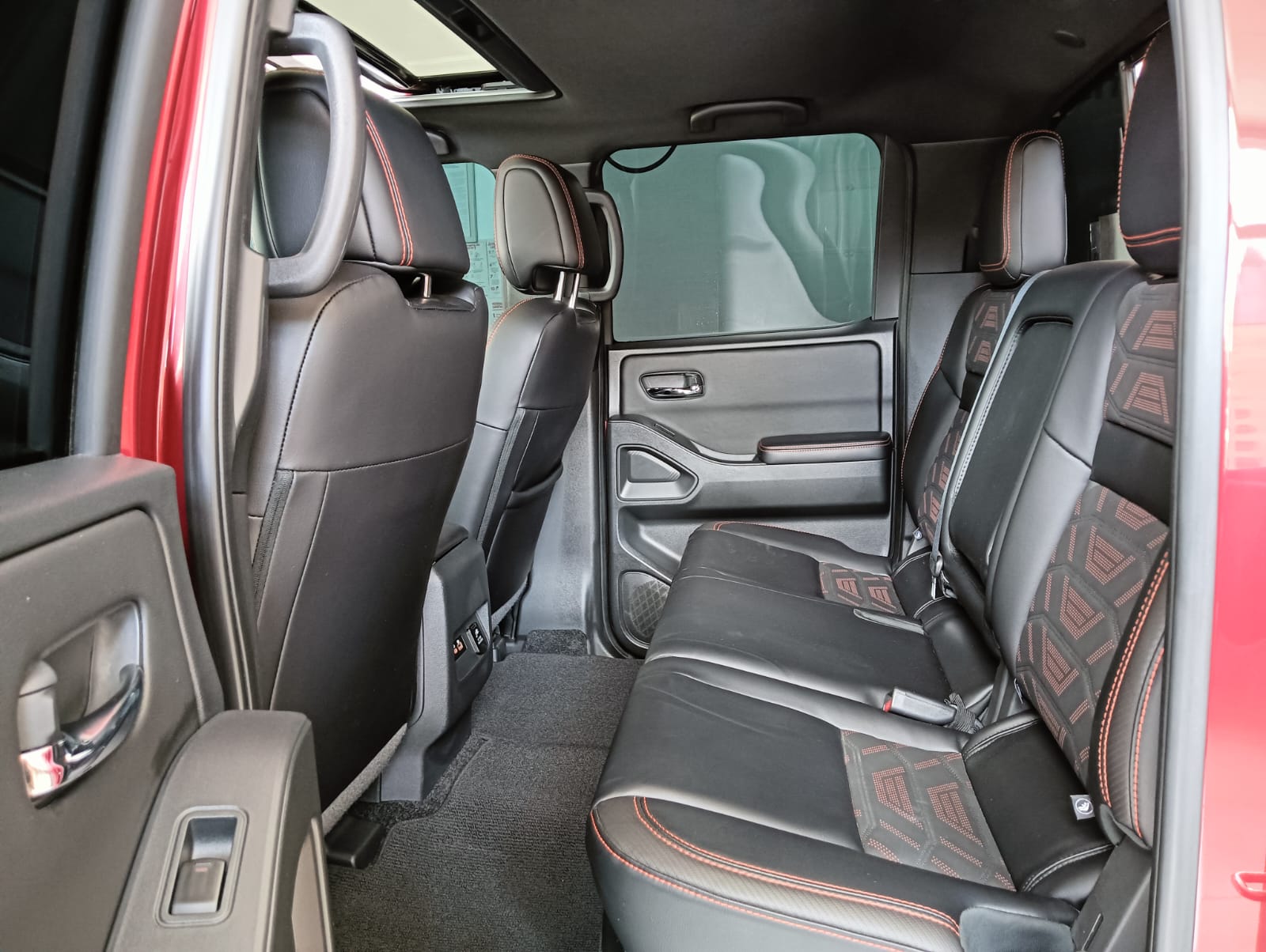 2025 Nissan Frontier V6 PRO-4X, V6, 3.8L, 310 CP, 4 PUERTAS, AUT, 4X4