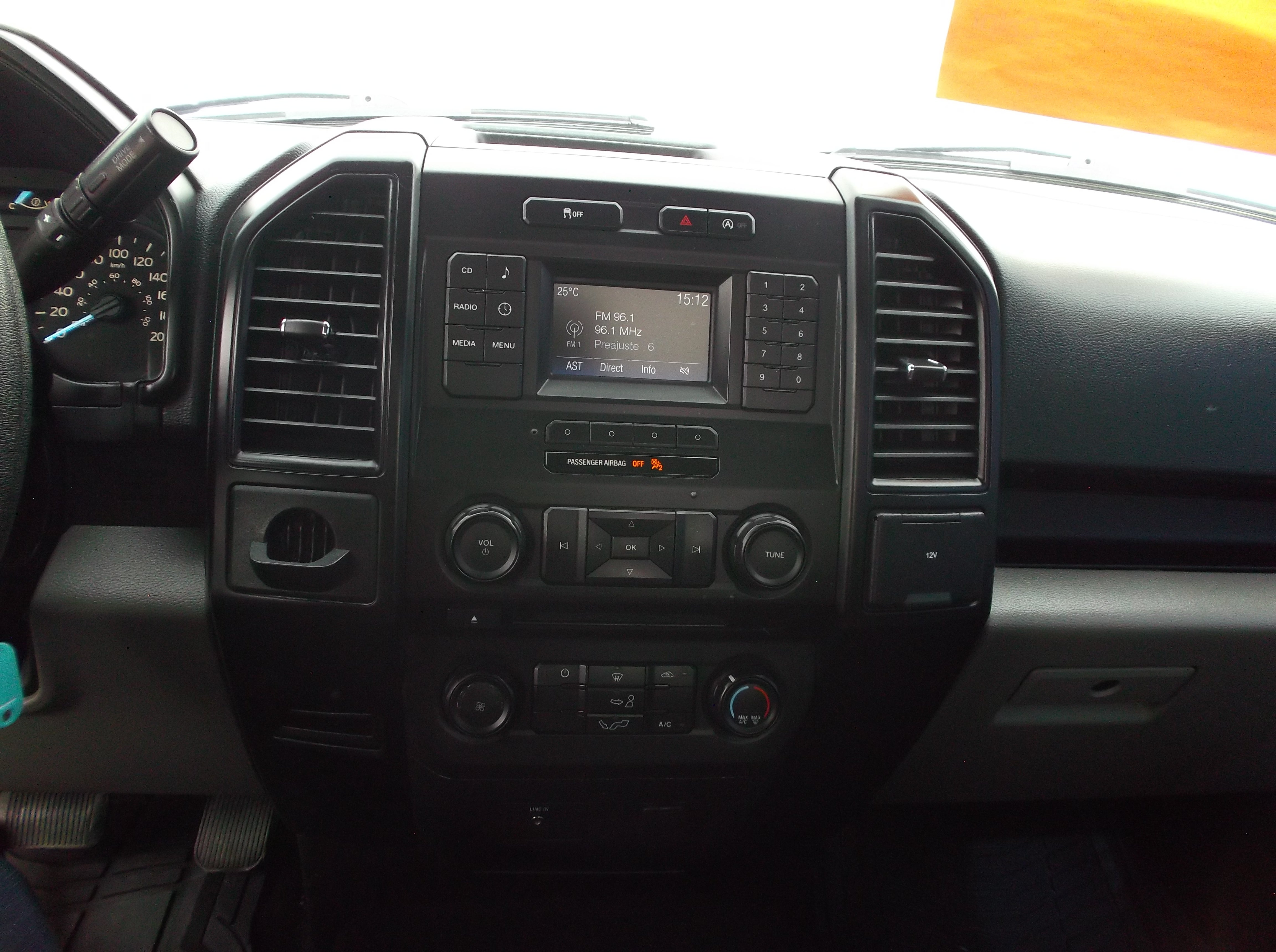 2018 Ford F-150 2 PTS XL CABINA REGULAR V6 TA AAC CD R-17