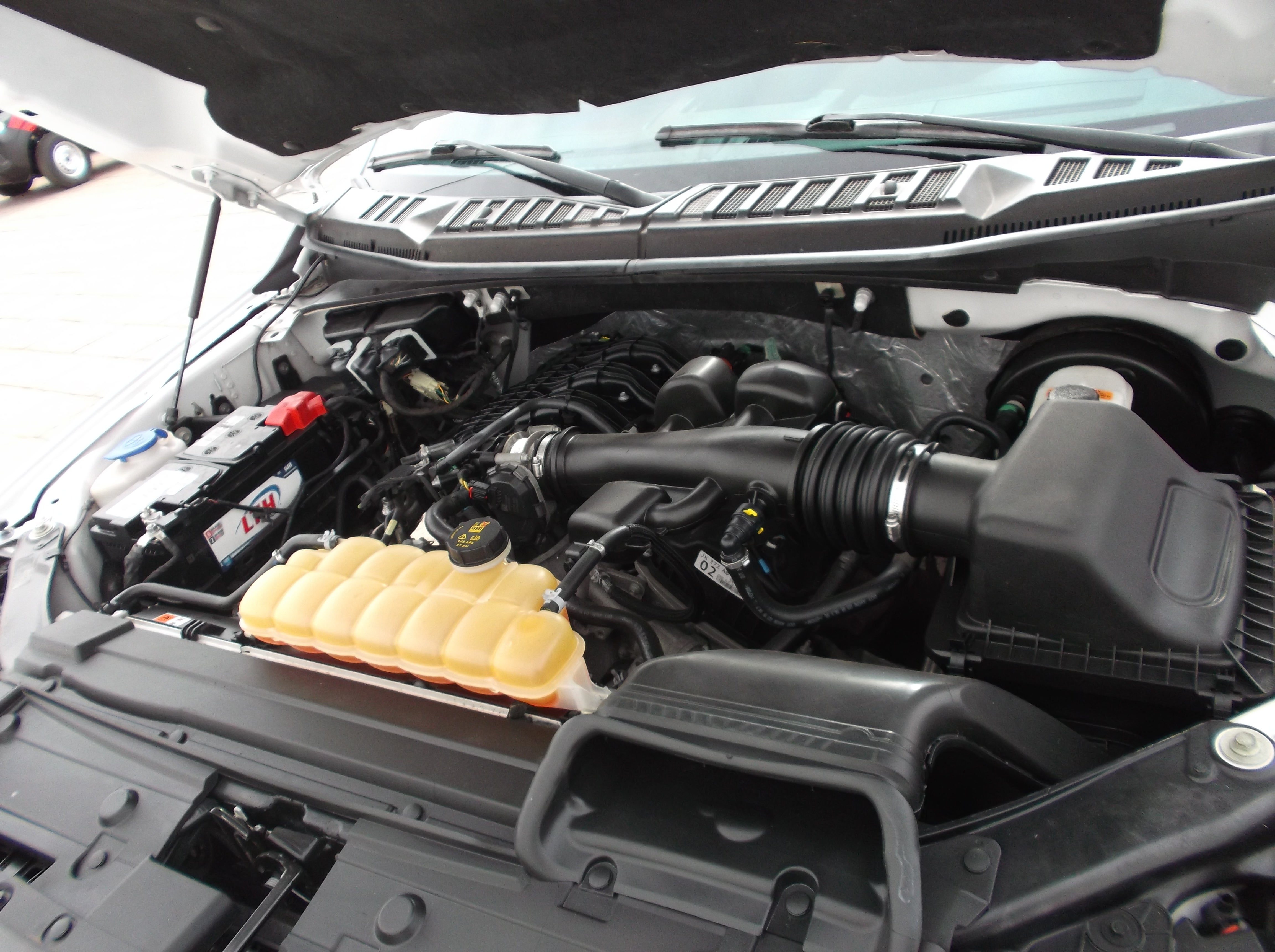 2018 Ford F-150 2 PTS XL CABINA REGULAR V6 TA AAC CD R-17