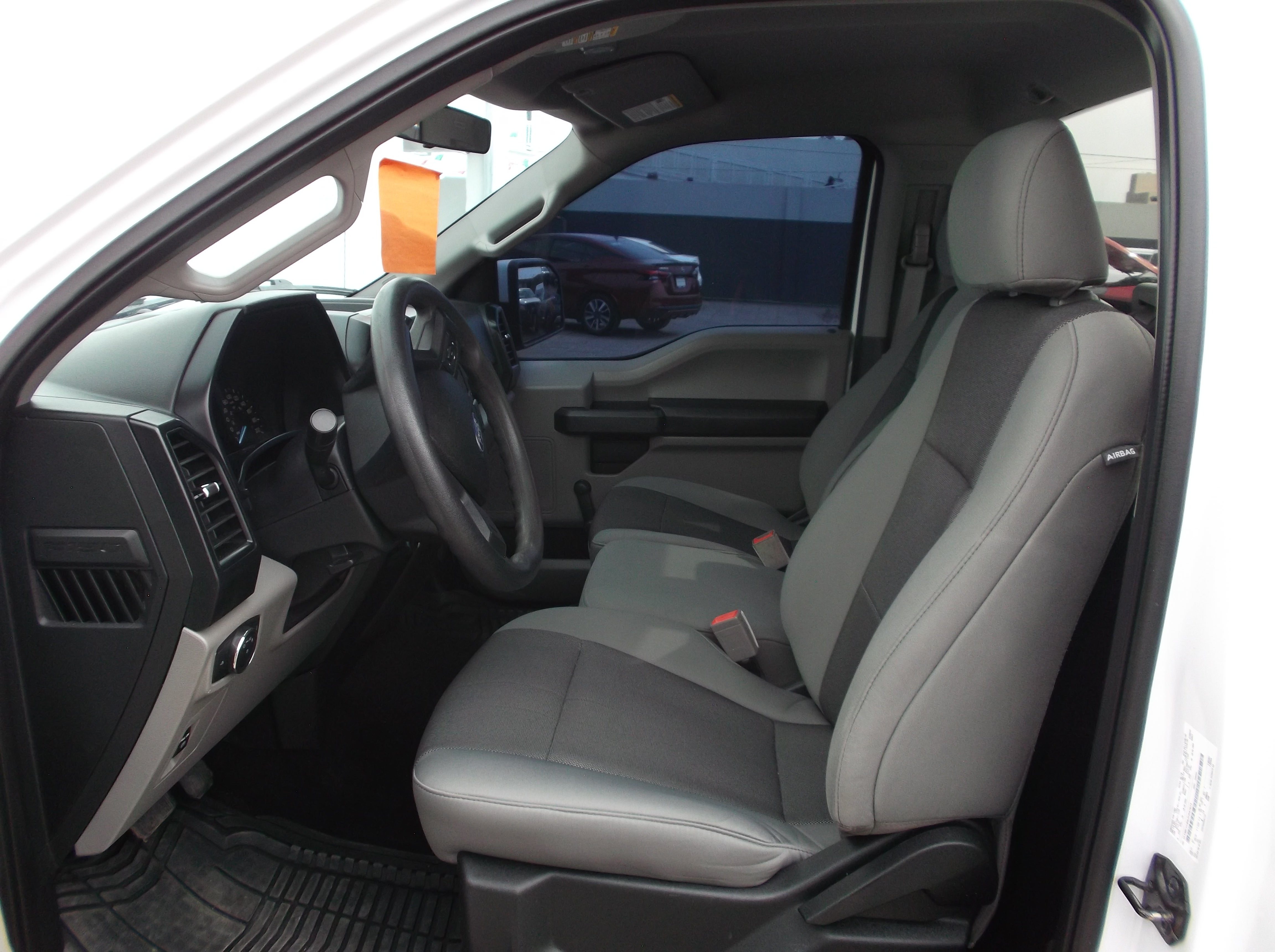 2018 Ford F-150 2 PTS XL CABINA REGULAR V6 TA AAC CD R-17