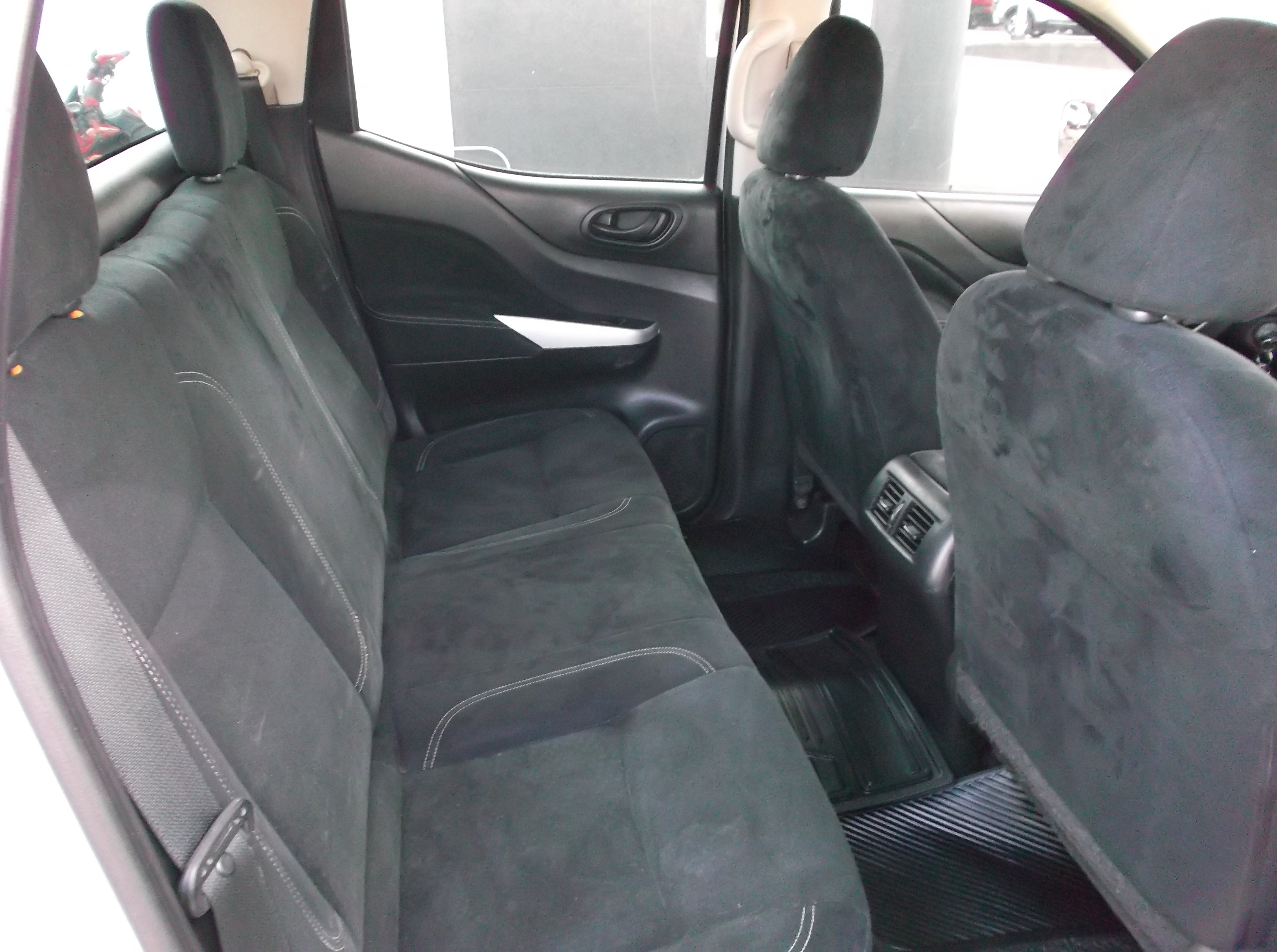 2019 Nissan NP300 4 PTS PICK-UP DOBLE CABINA SE TM6 AAC VE