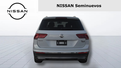 2018 Volkswagen TIGUAN 5 PTS HIGHLINE 20T DSG PIEL F LED RA-19 4X4