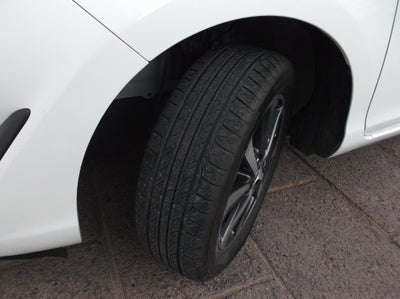 2021 Toyota PRIUS 5 PTS C HIBRIDO TA