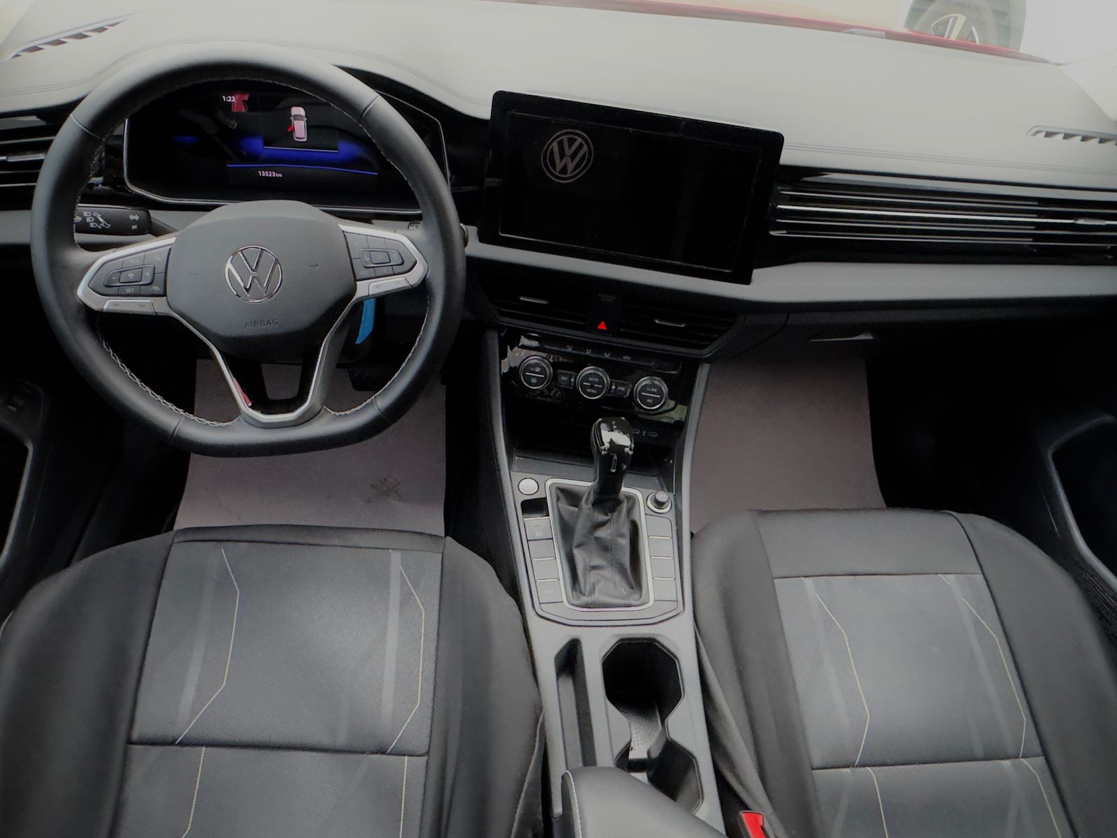 2025 Volkswagen Jetta COMFORTLINE L4 1.4T 150 CP 4 PUERTAS AUT BA AA