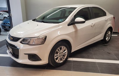 2017 Chevrolet Sonic LT, L4, 1.6L, 115 CP, 4 PUERTAS, STD
