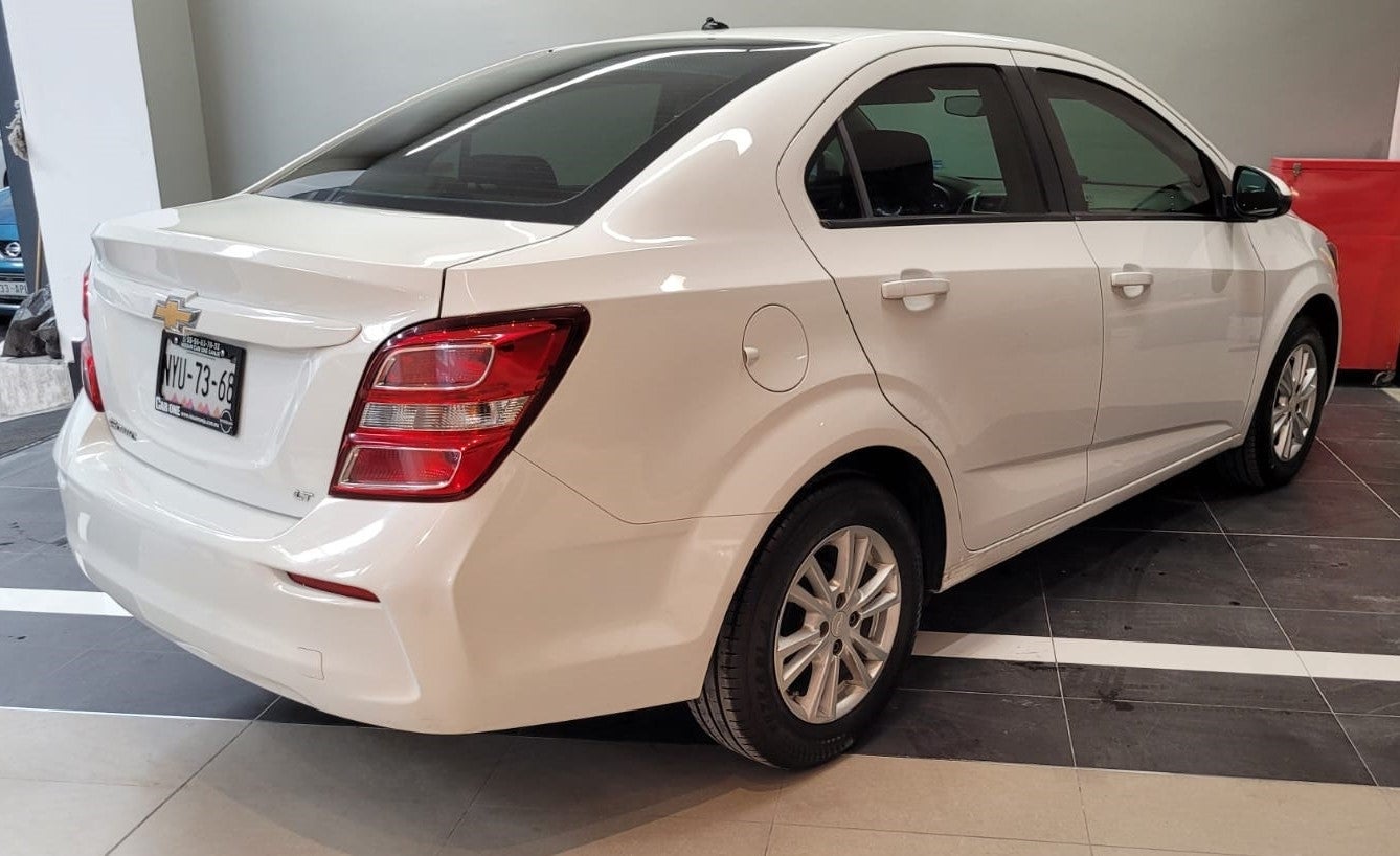 2017 Chevrolet Sonic LT, L4, 1.6L, 115 CP, 4 PUERTAS, STD