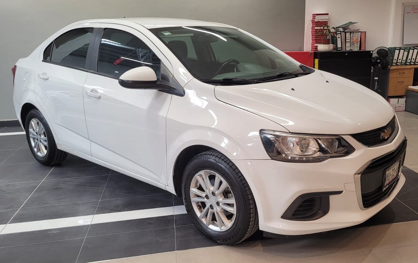 2017 Chevrolet Sonic LT, L4, 1.6L, 115 CP, 4 PUERTAS, STD