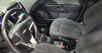 2017 Chevrolet Sonic LT, L4, 1.6L, 115 CP, 4 PUERTAS, STD