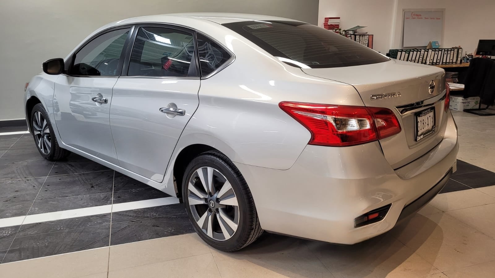2018 Nissan SENTRA EXCLUSIVE L4 1.8L 129 CP 4 PUERTAS AUT PIEL BA AA QC