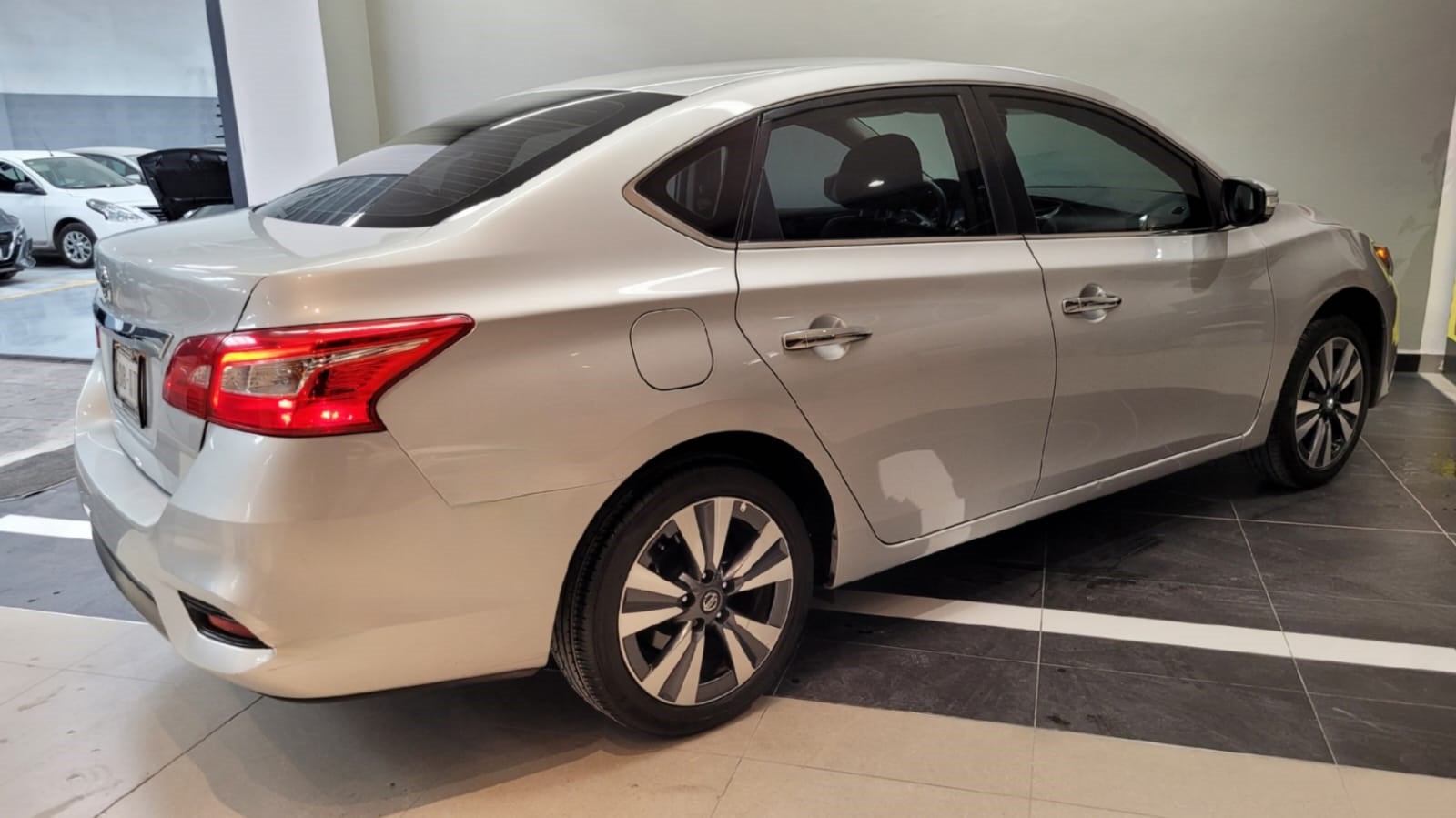 2018 Nissan SENTRA EXCLUSIVE L4 1.8L 129 CP 4 PUERTAS AUT PIEL BA AA QC