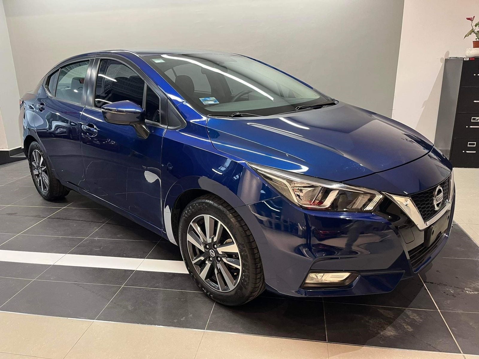 2021 Nissan VERSA ADVANCE L4 1.6L 118 CP 4 PUERTAS STD BA