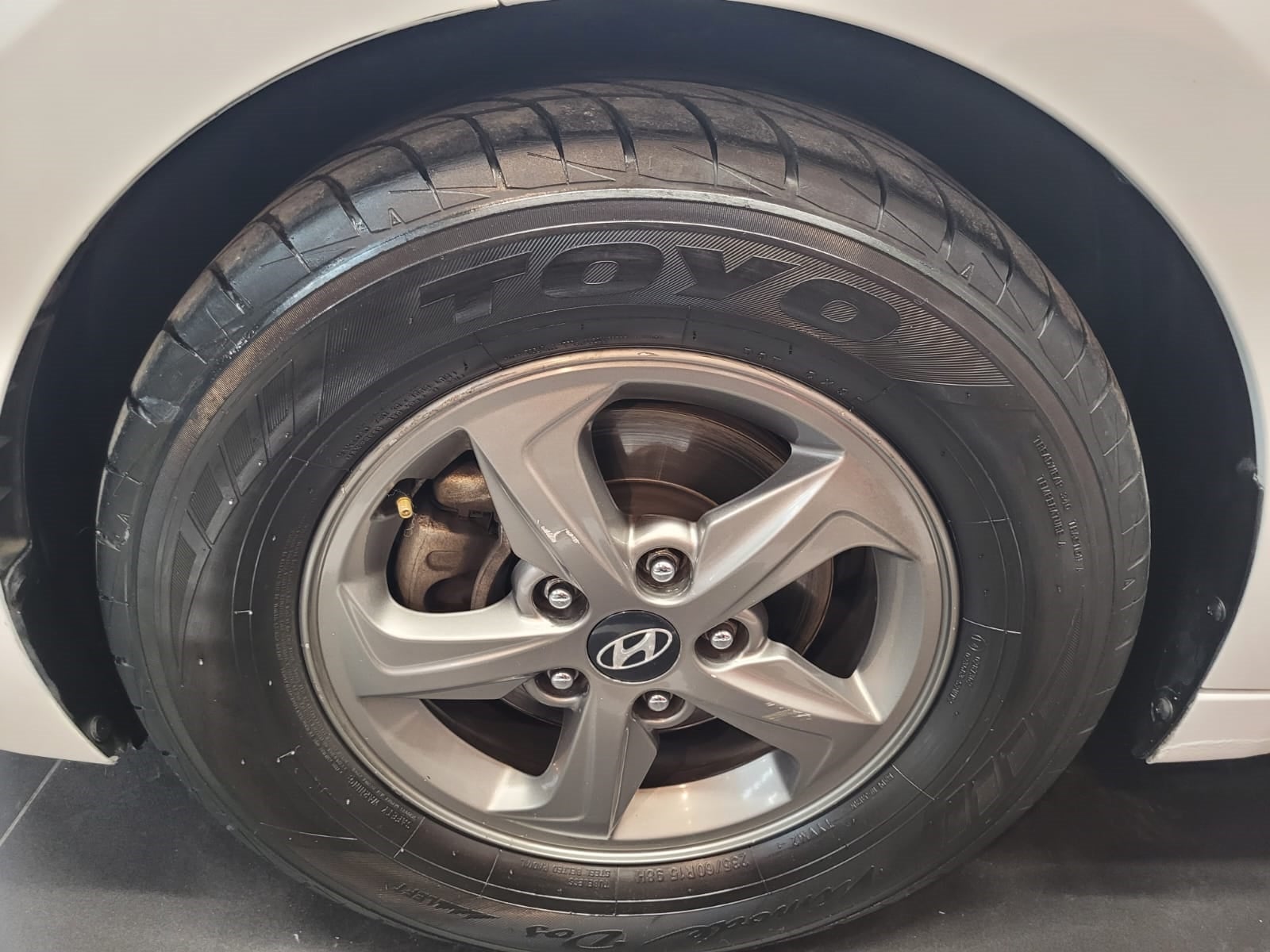 2018 Hyundai Elantra GLS L4 2.0L 147 CP 4 PUERTAS STD BA AA