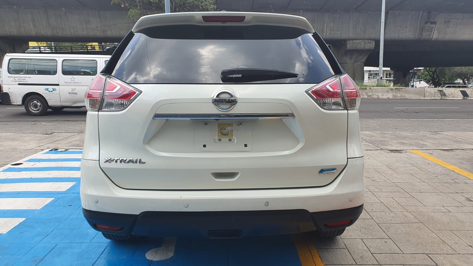 2016 Nissan X-TRAIL SENSE, 2.5L, 5 PUERTAS, AUT CVT, 3 FILAS