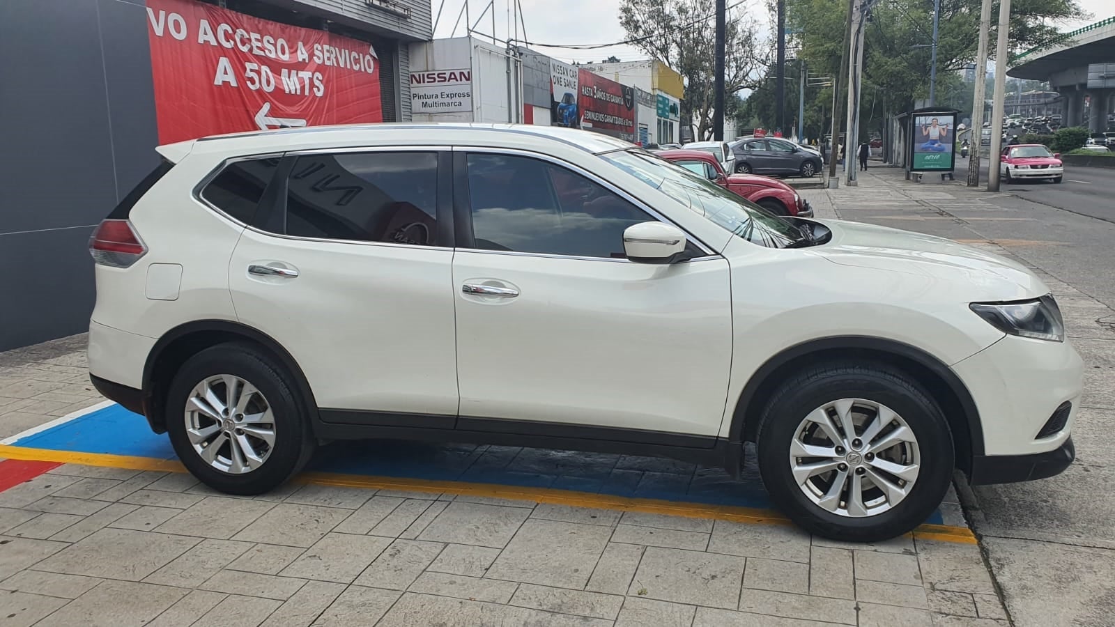 2016 Nissan X-TRAIL SENSE, 2.5L, 5 PUERTAS, AUT CVT, 3 FILAS