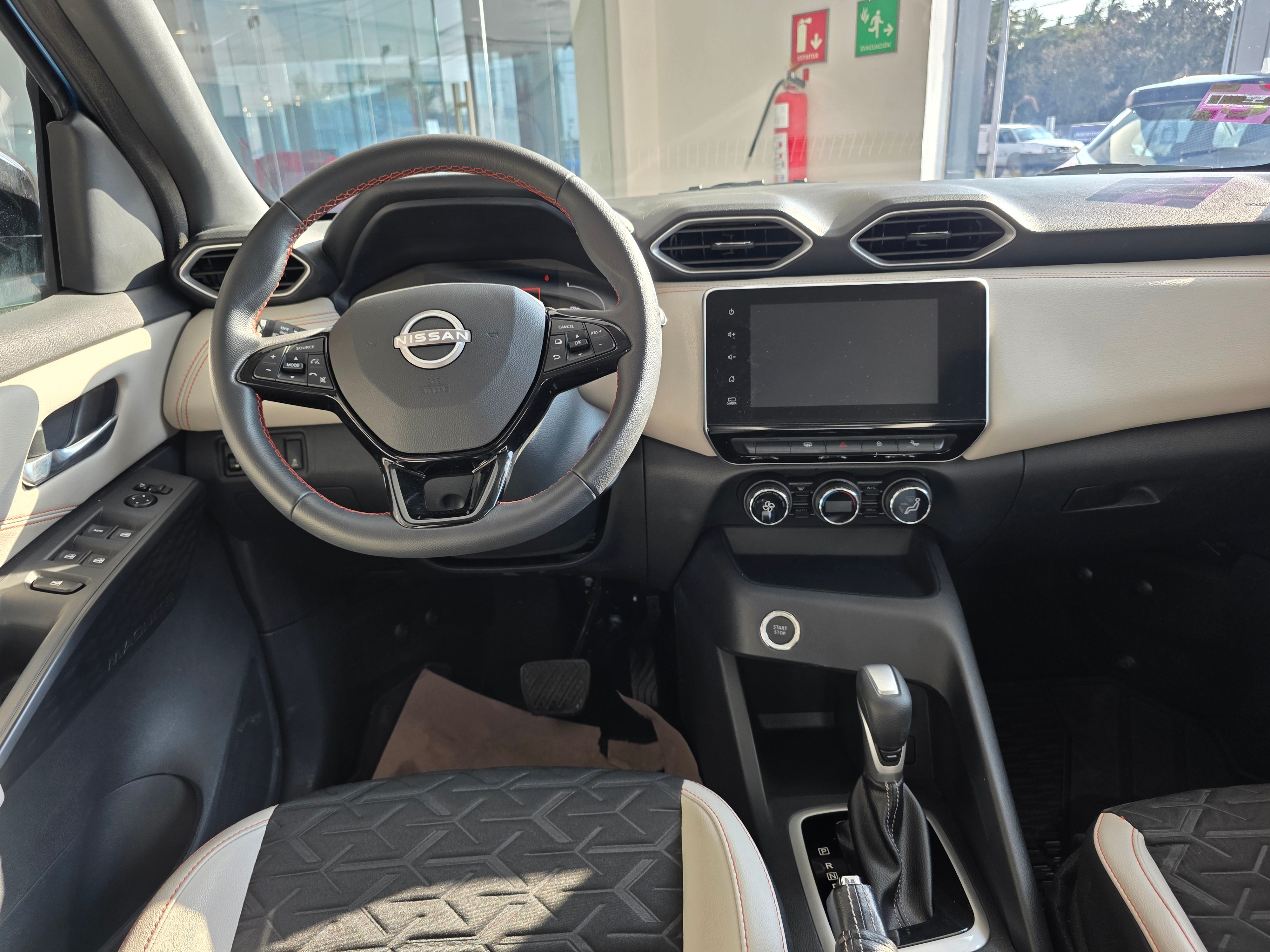 2025 Nissan MAGNITE 5 PUERTAS EXCLUSIVE 1.0 LTS CVT T
