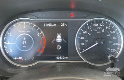 2022 Nissan Versa 1.6 Platinum Piel At