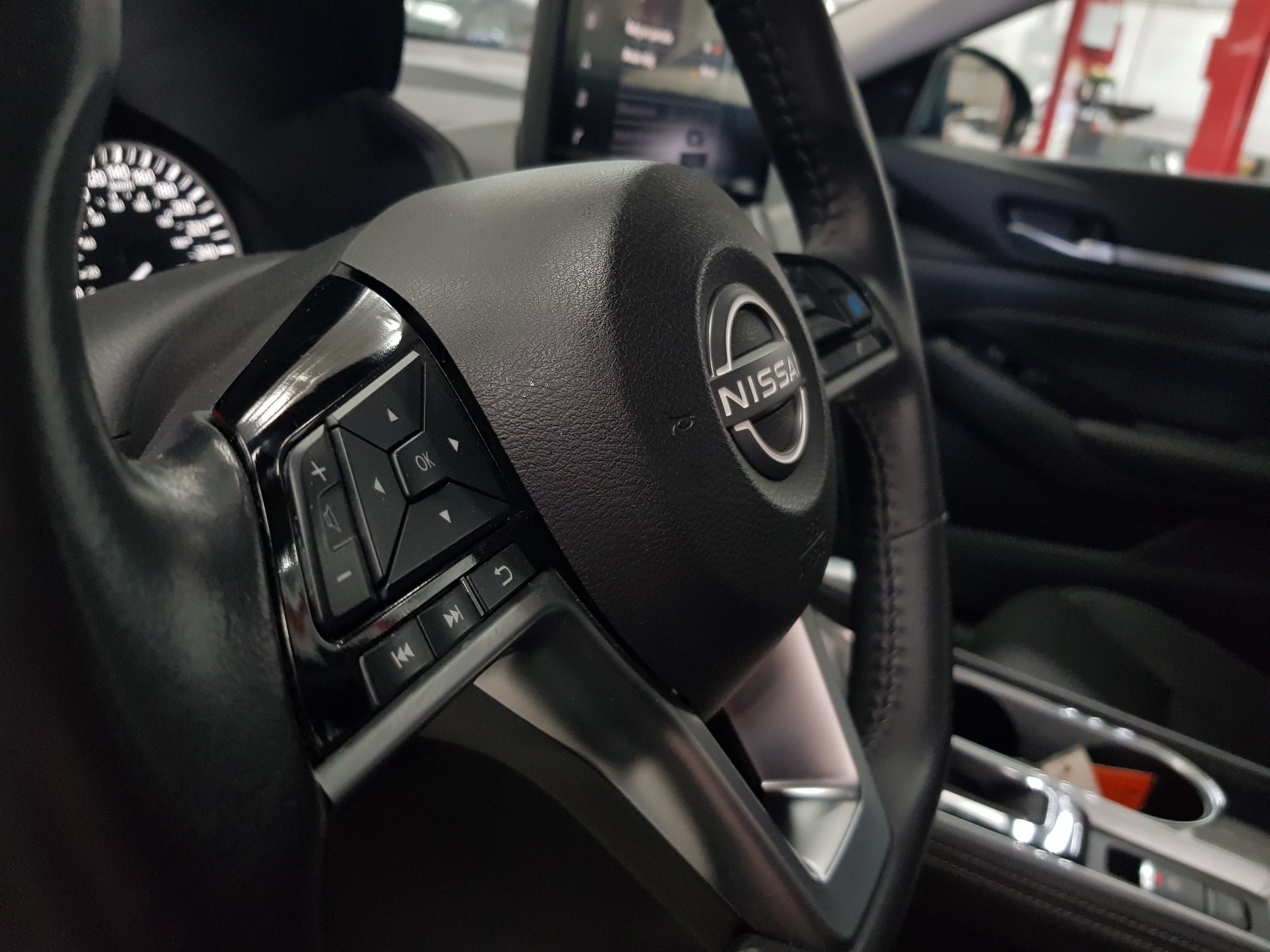 2024 Nissan ALTIMA 4P EXCLUSIVE L42.0T AUT