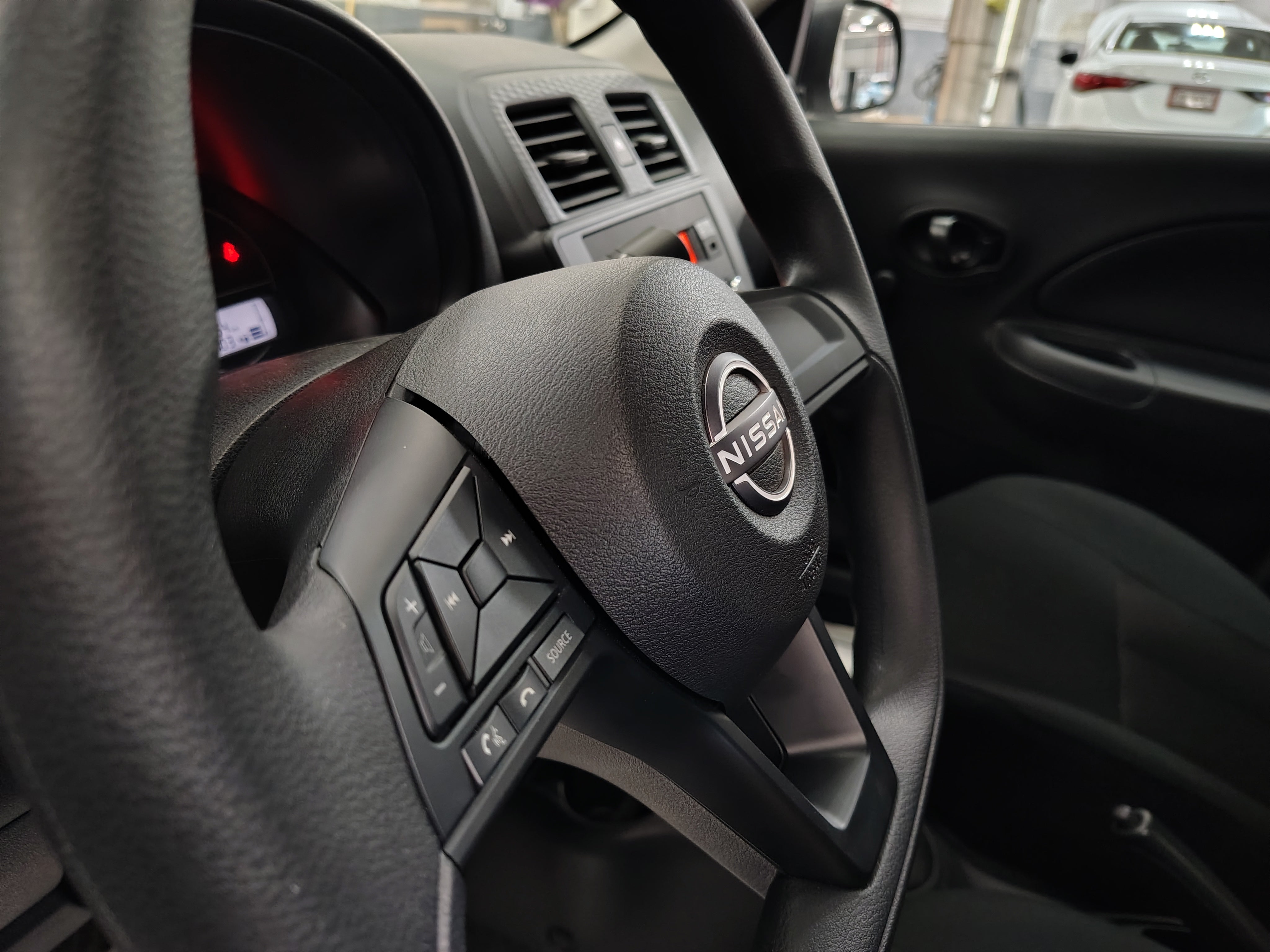 2025 Nissan MARCH 5P SENSE L41.6 AUT