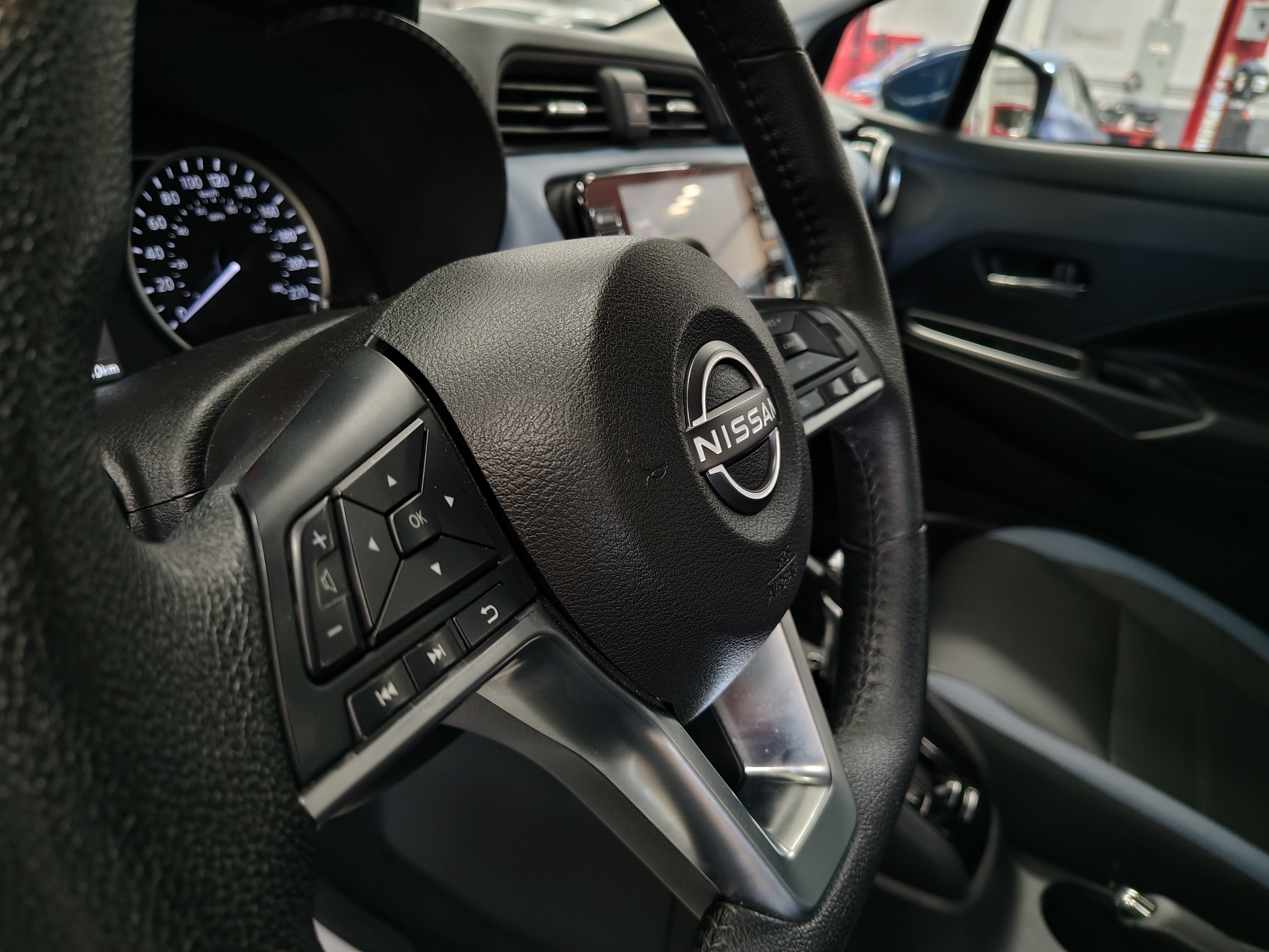 2024 Nissan VERSA 4P EXCLUSIVE L41.6 AUT