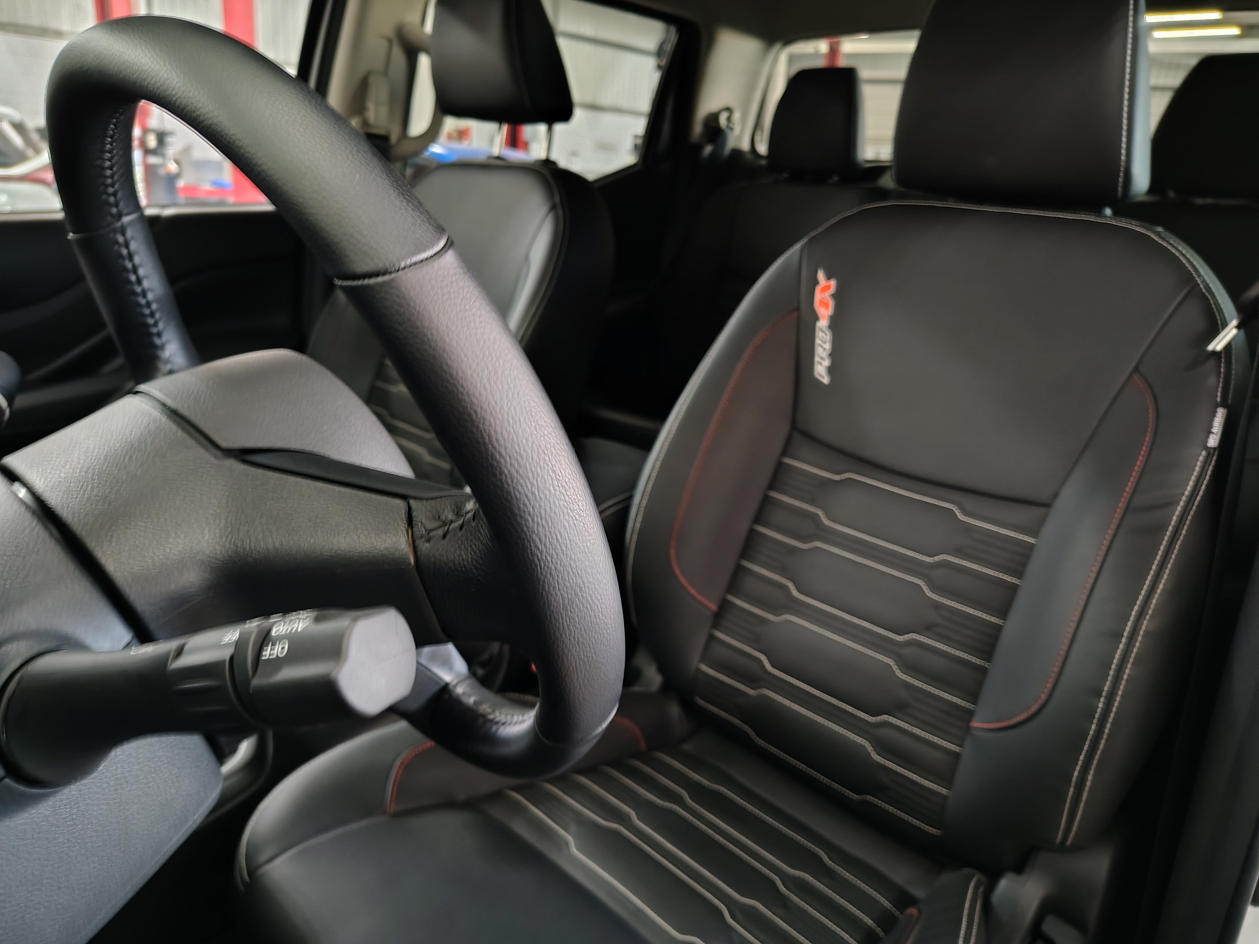 2025 Nissan FRONTIER 4P PRO-4X L42.5 AUT 4X4