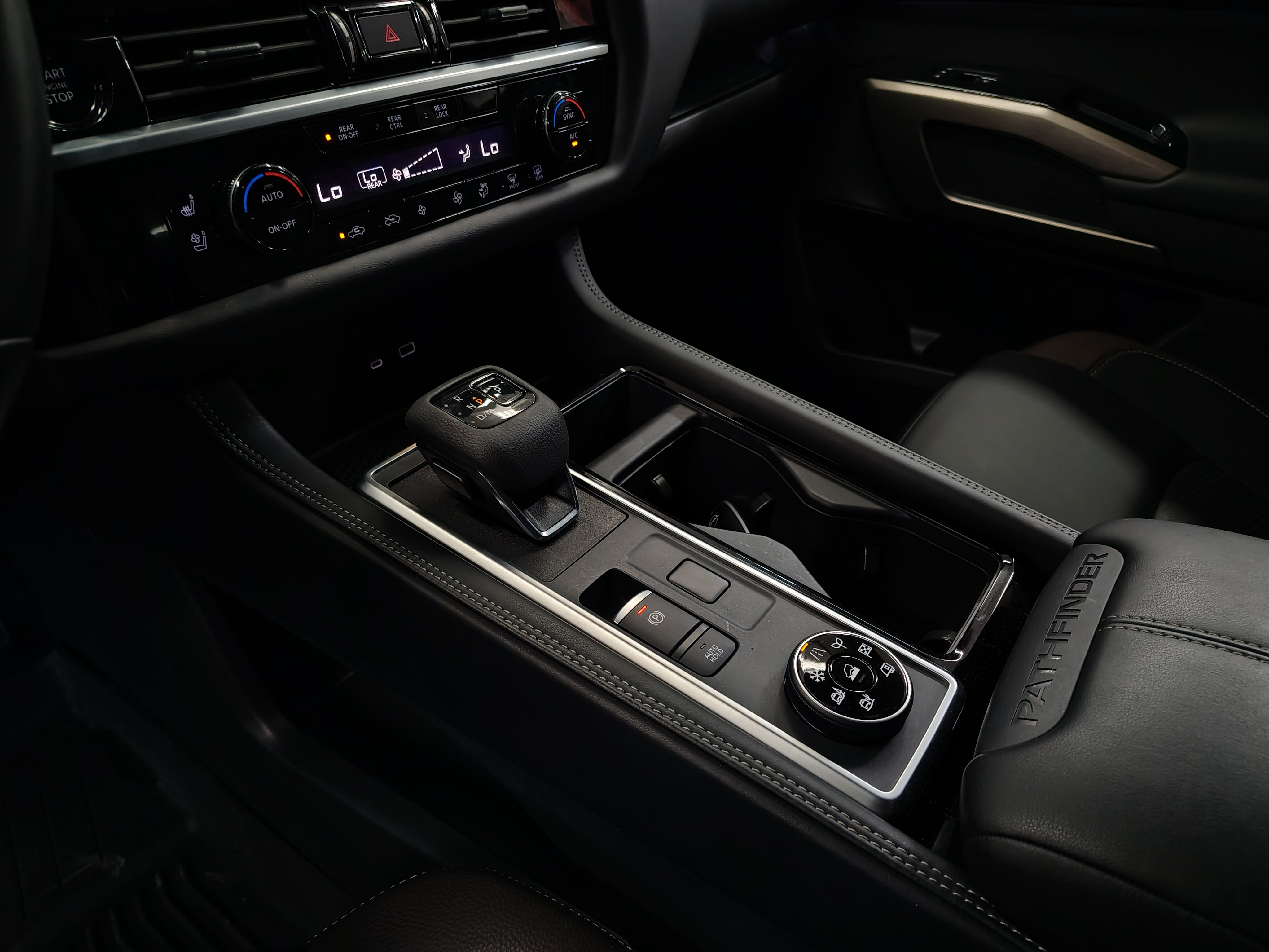 2025 Nissan PATHFINDER PLATINO