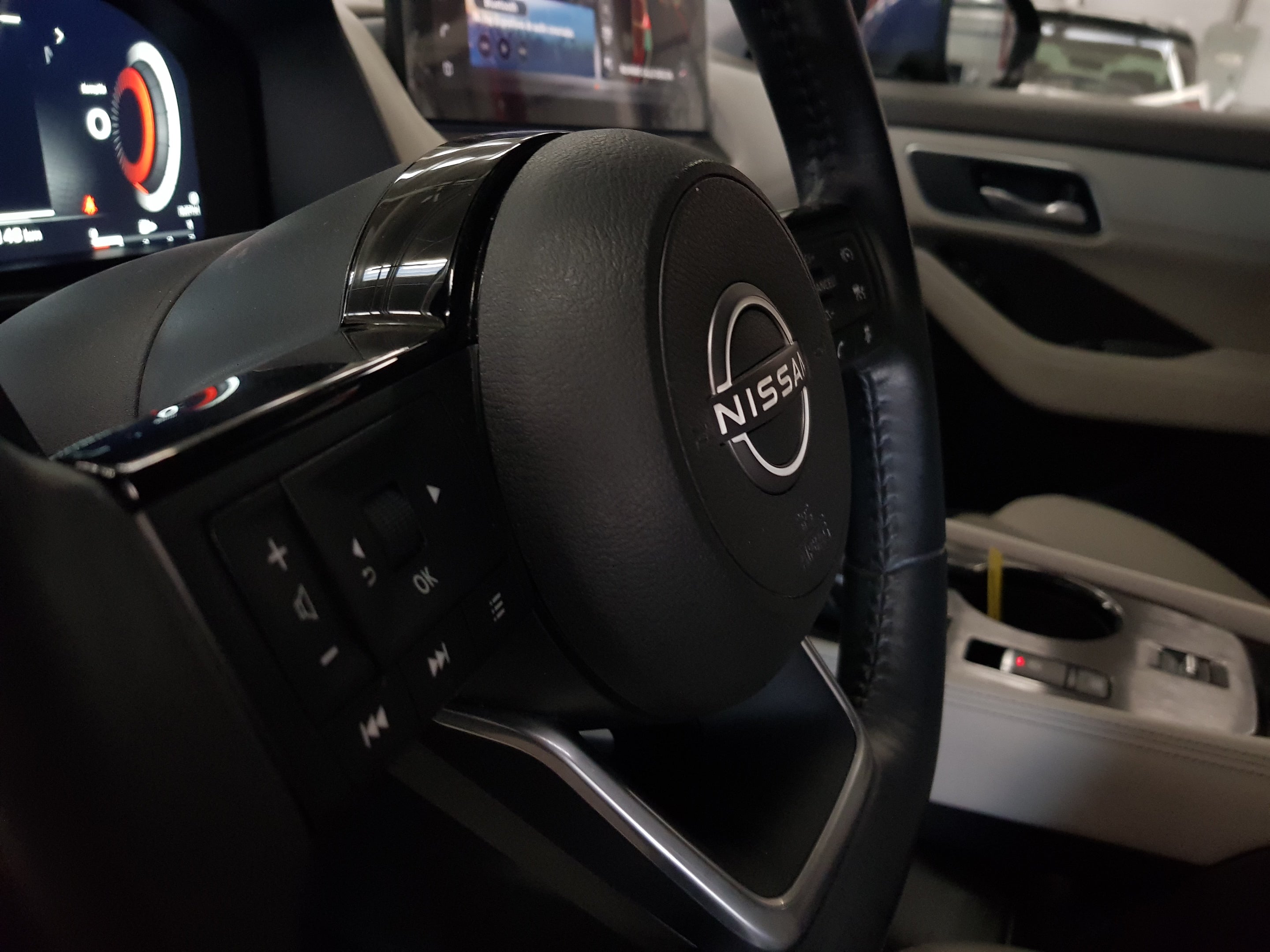 2025 Nissan X-TRAIL 5P PLATINUM 2 ROW L42.5 AUT