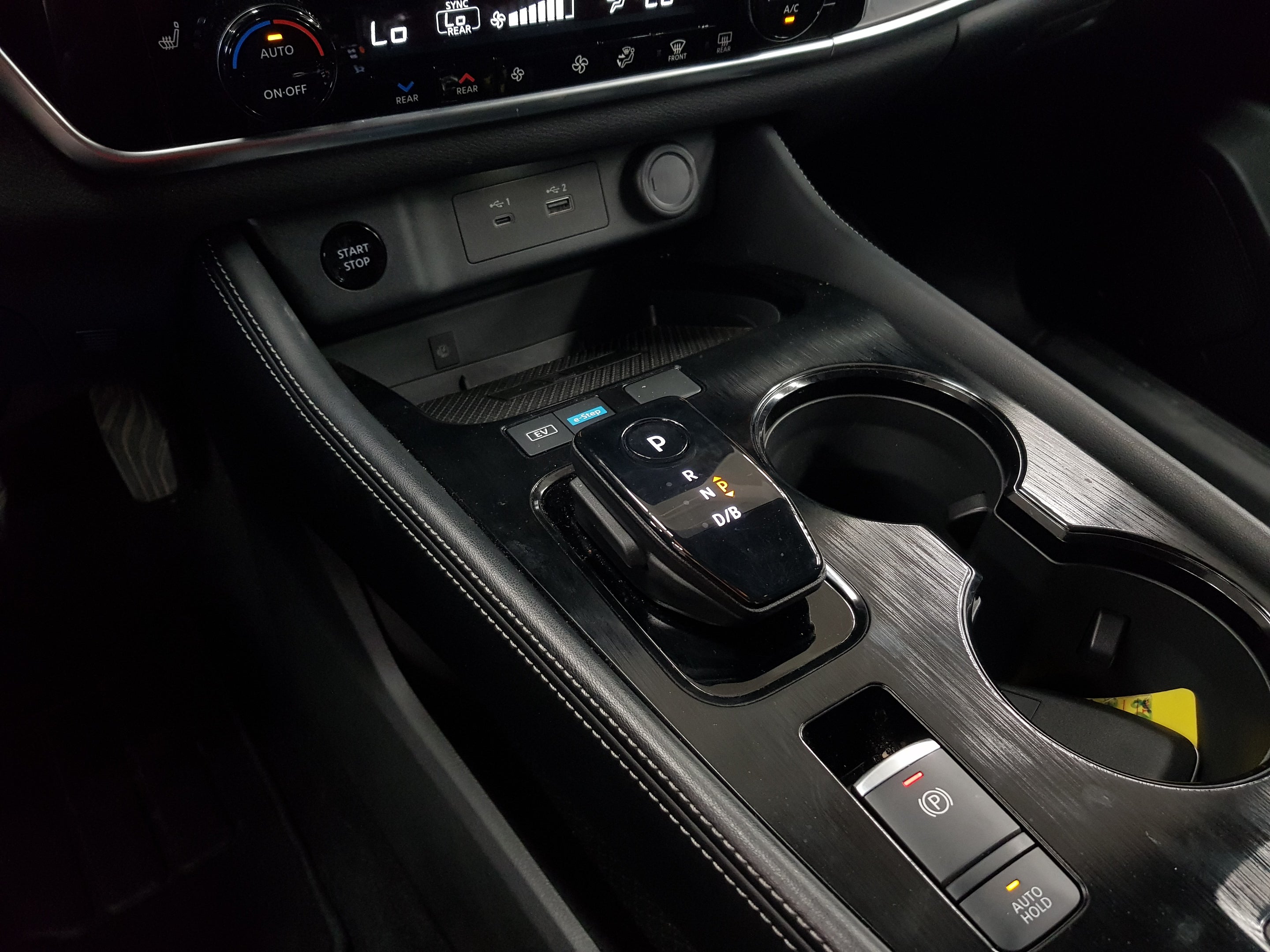 2025 Nissan X-TRAIL 5P PLATINUM E.POWER HEV L31.5 AUT