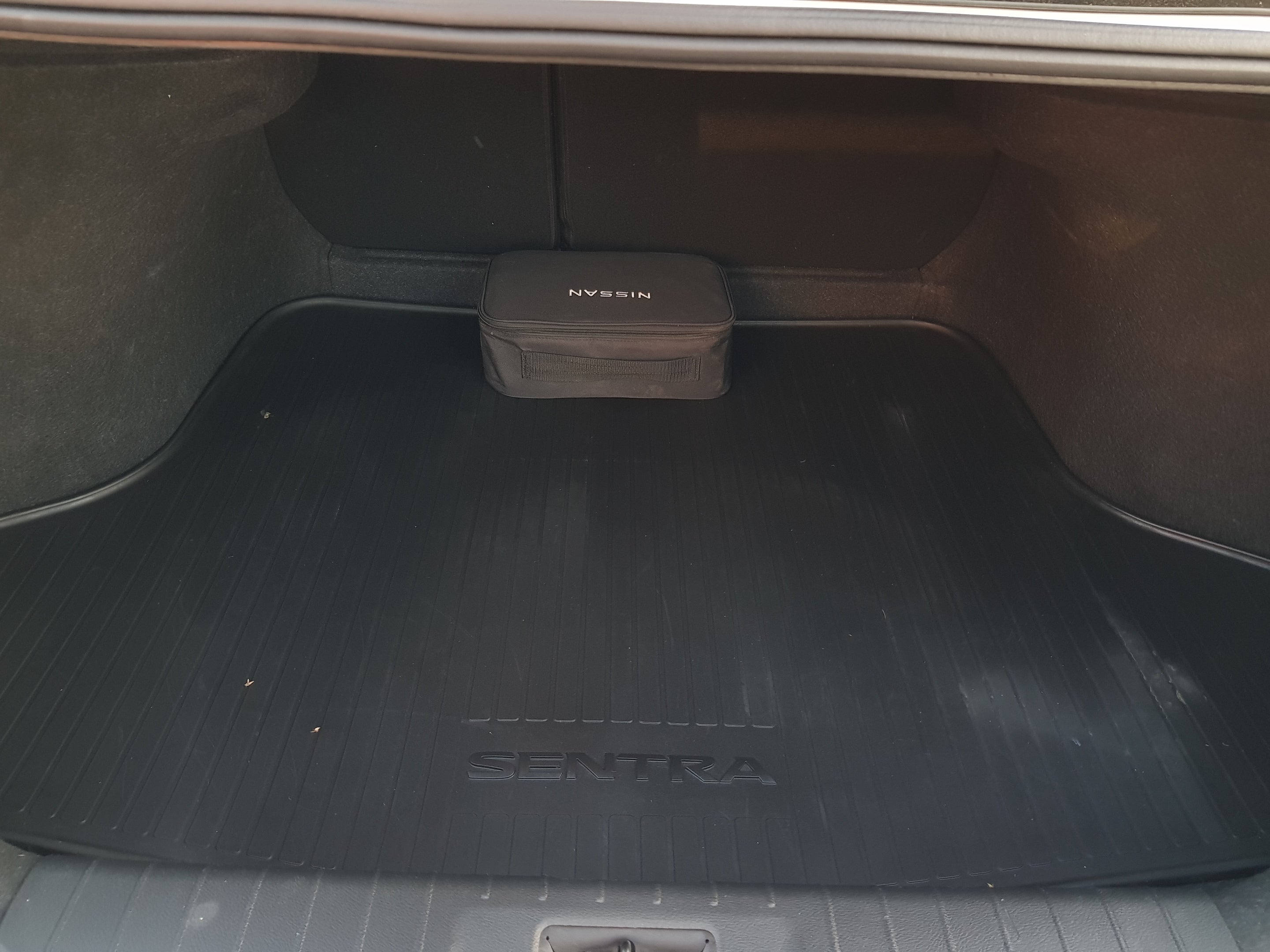 2024 Nissan SENTRA 4P SR L42.0 AUT