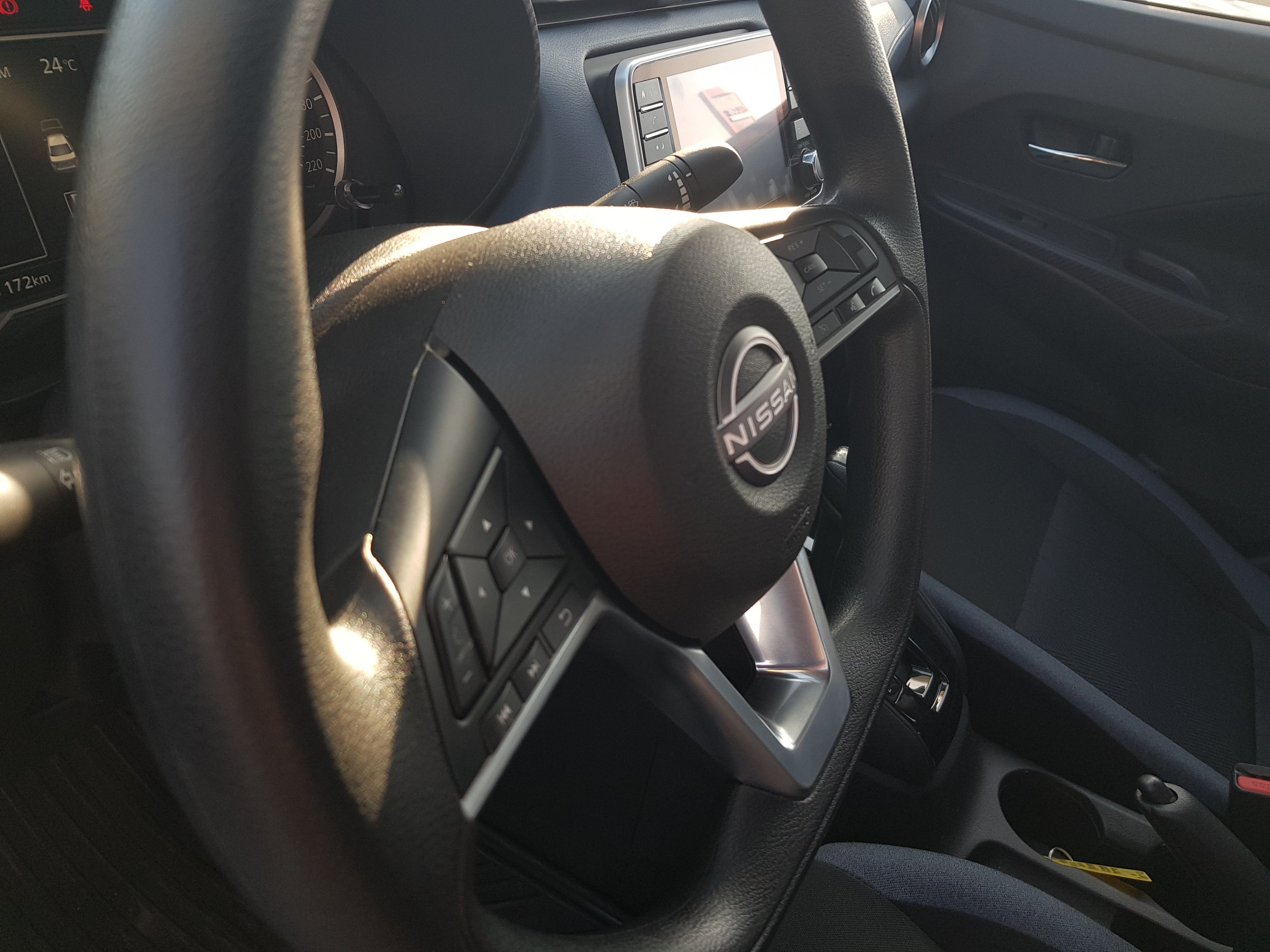 2024 Nissan VERSA 4P ADVANCE L41.6 AUT