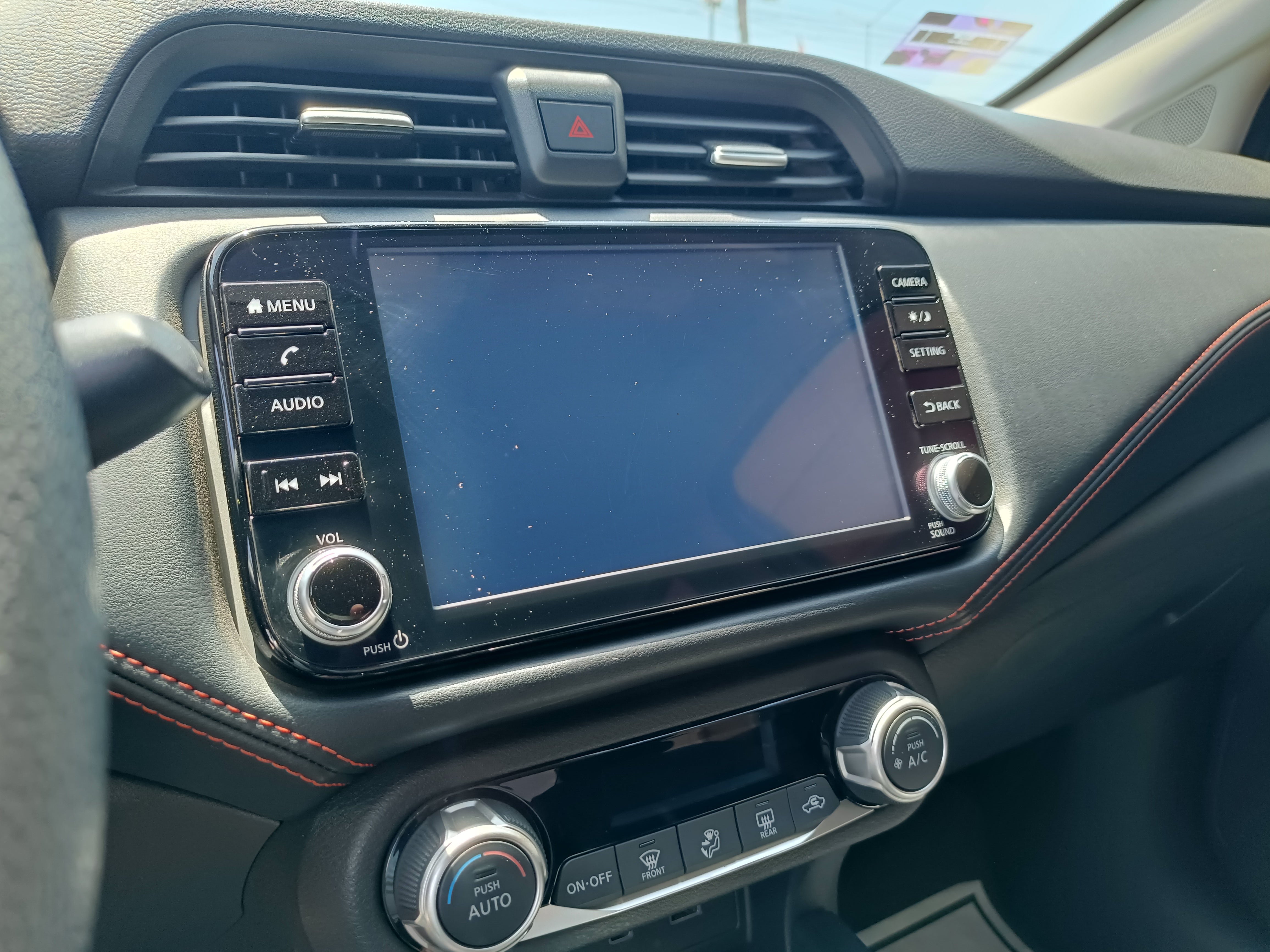 2024 Nissan VERSA 4P SR L41.6 AUT