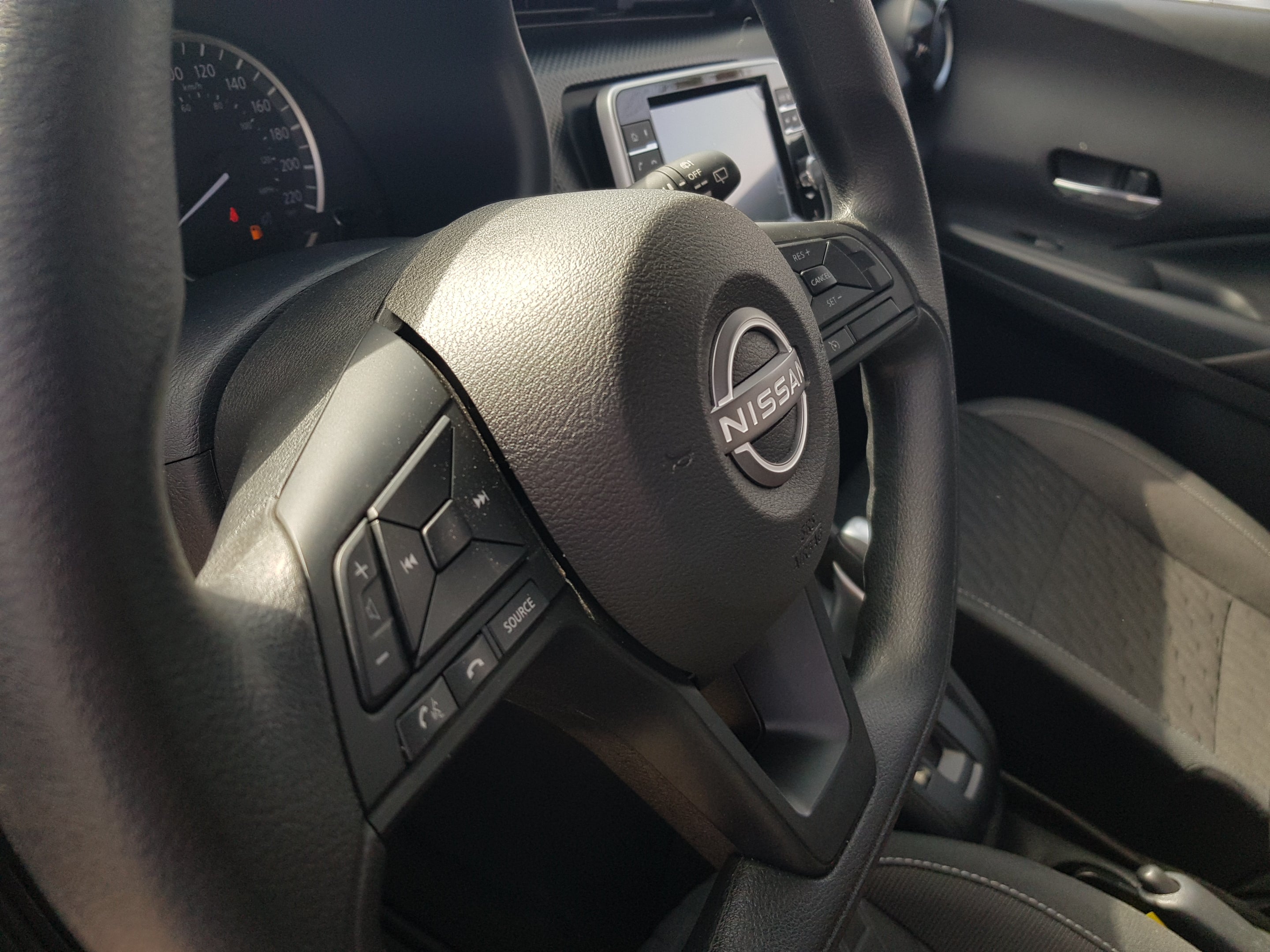 2025 Nissan KICKS 5P PLAY ADVANCE L41.6 AUT