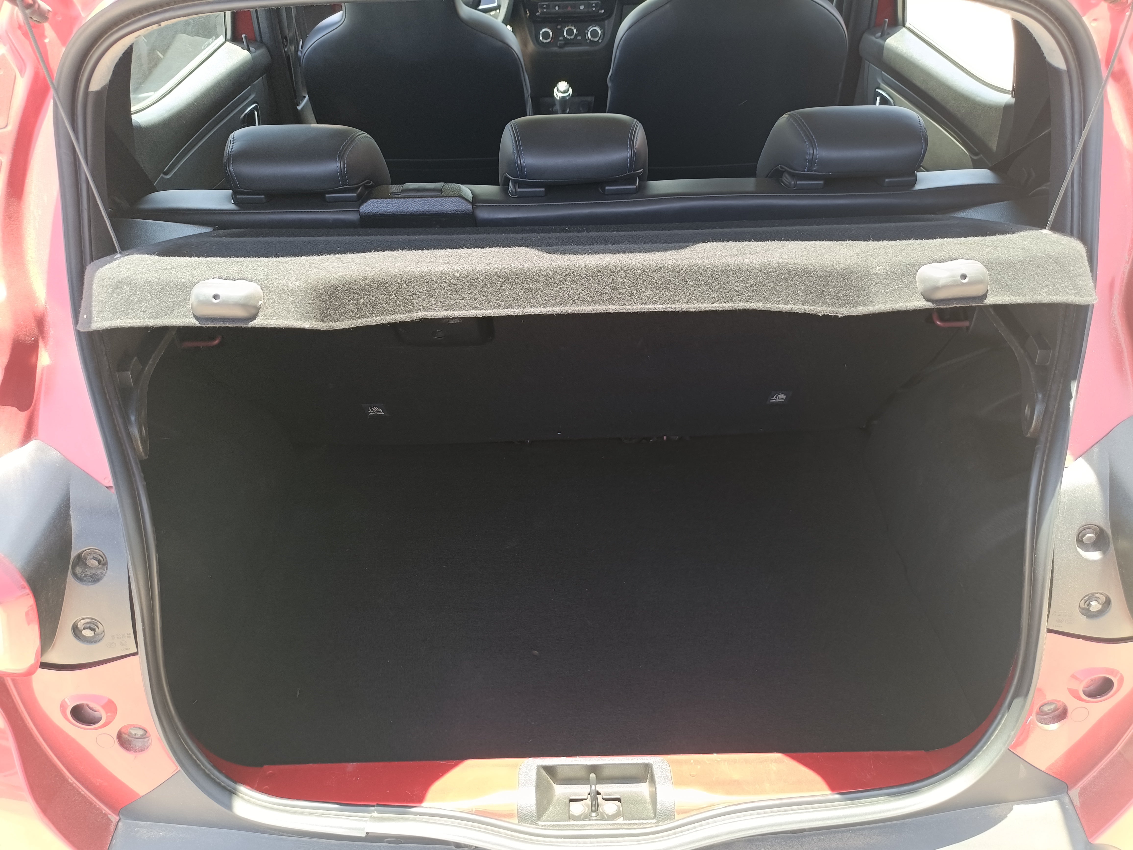 2023 RENAULT KWID 5 PTS BITONO TM5 AAC PANTALLA TOUCH 8 RA-14