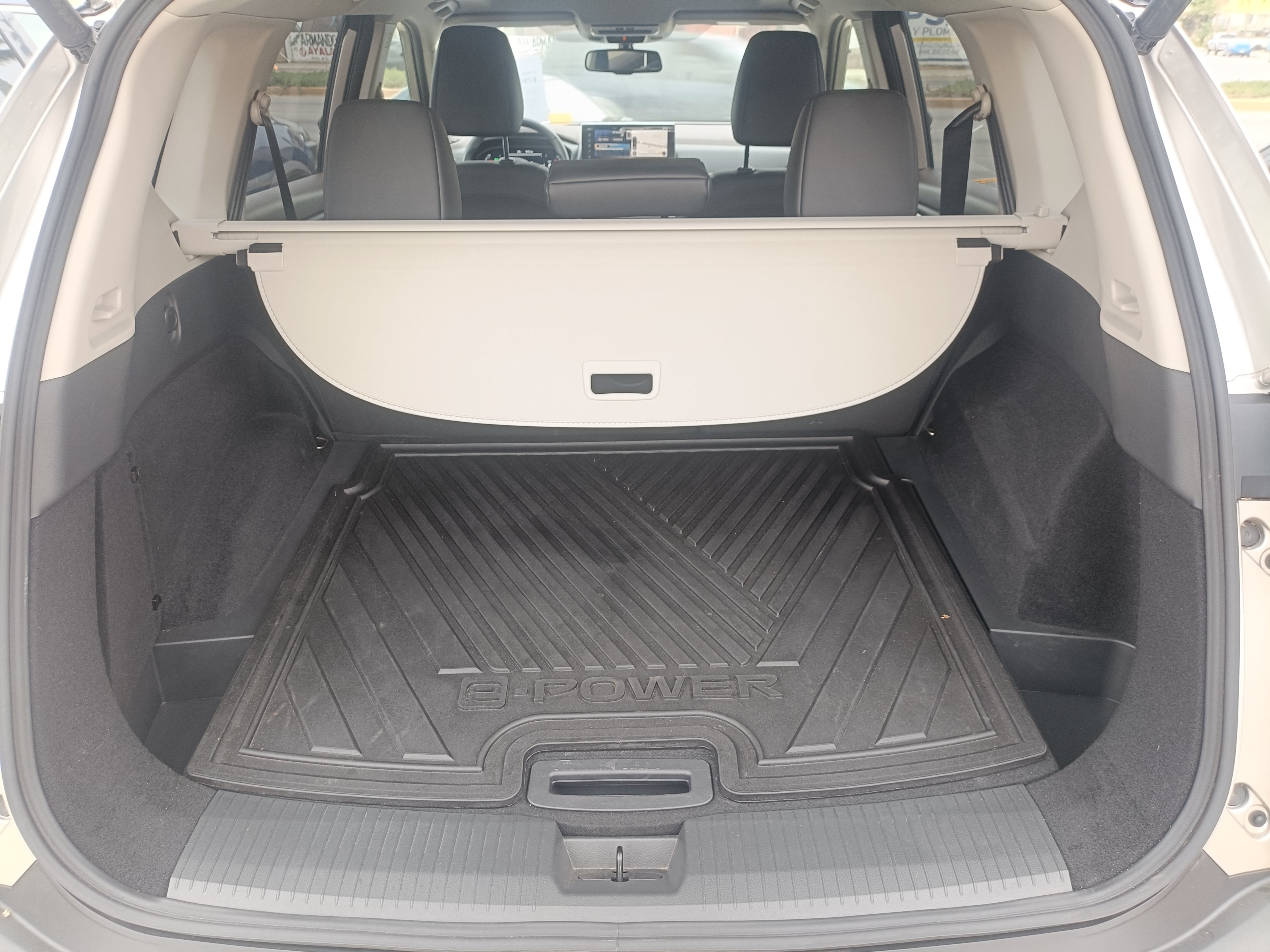 2026 Nissan X-TRAIL 5P PLATINUM E.POWER HEV L31.5 AUT