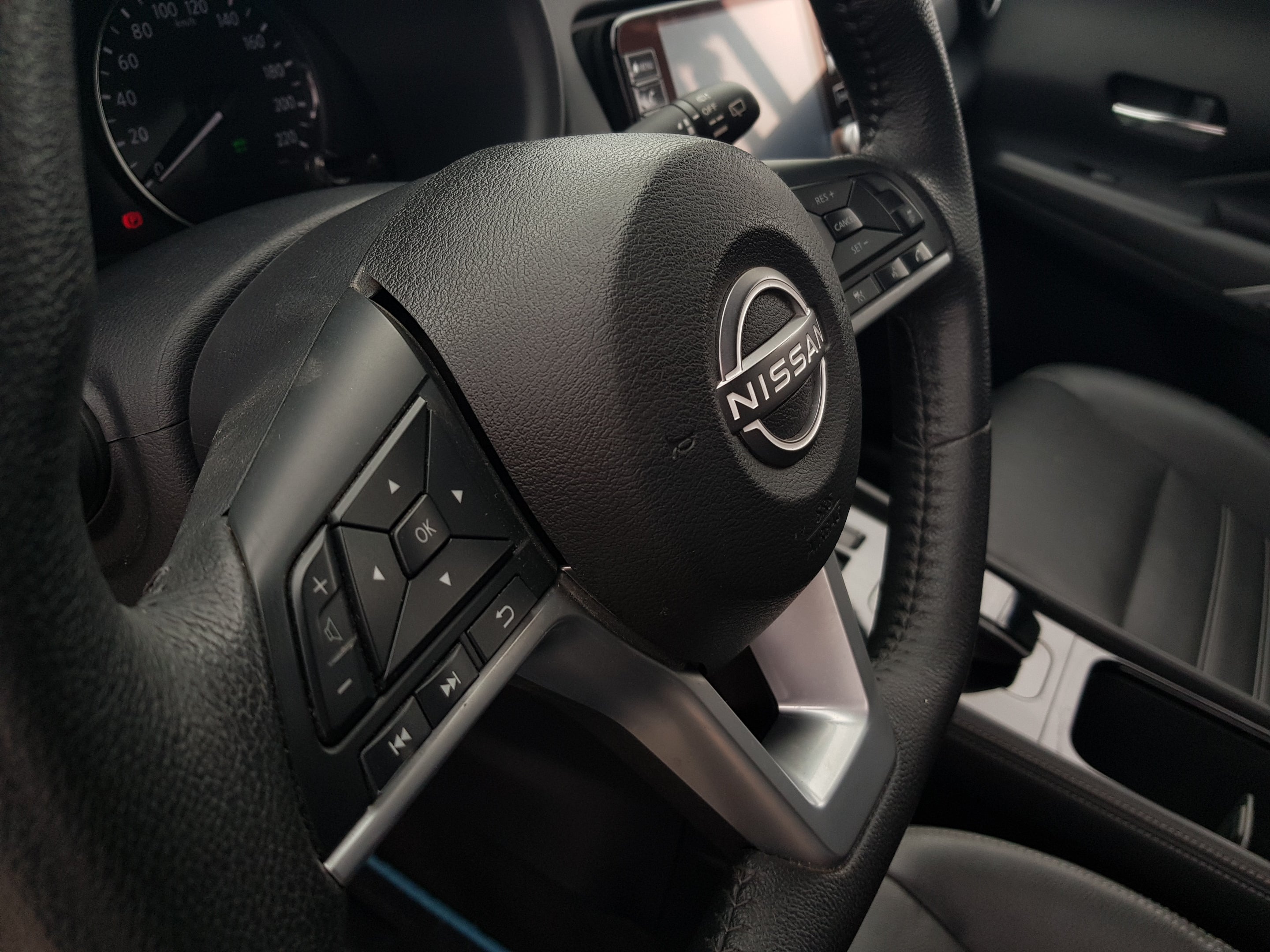 2023 Nissan KICKS 5 PTS E-POWER PLATINUM ELECTA PIEL ADAS RA-17