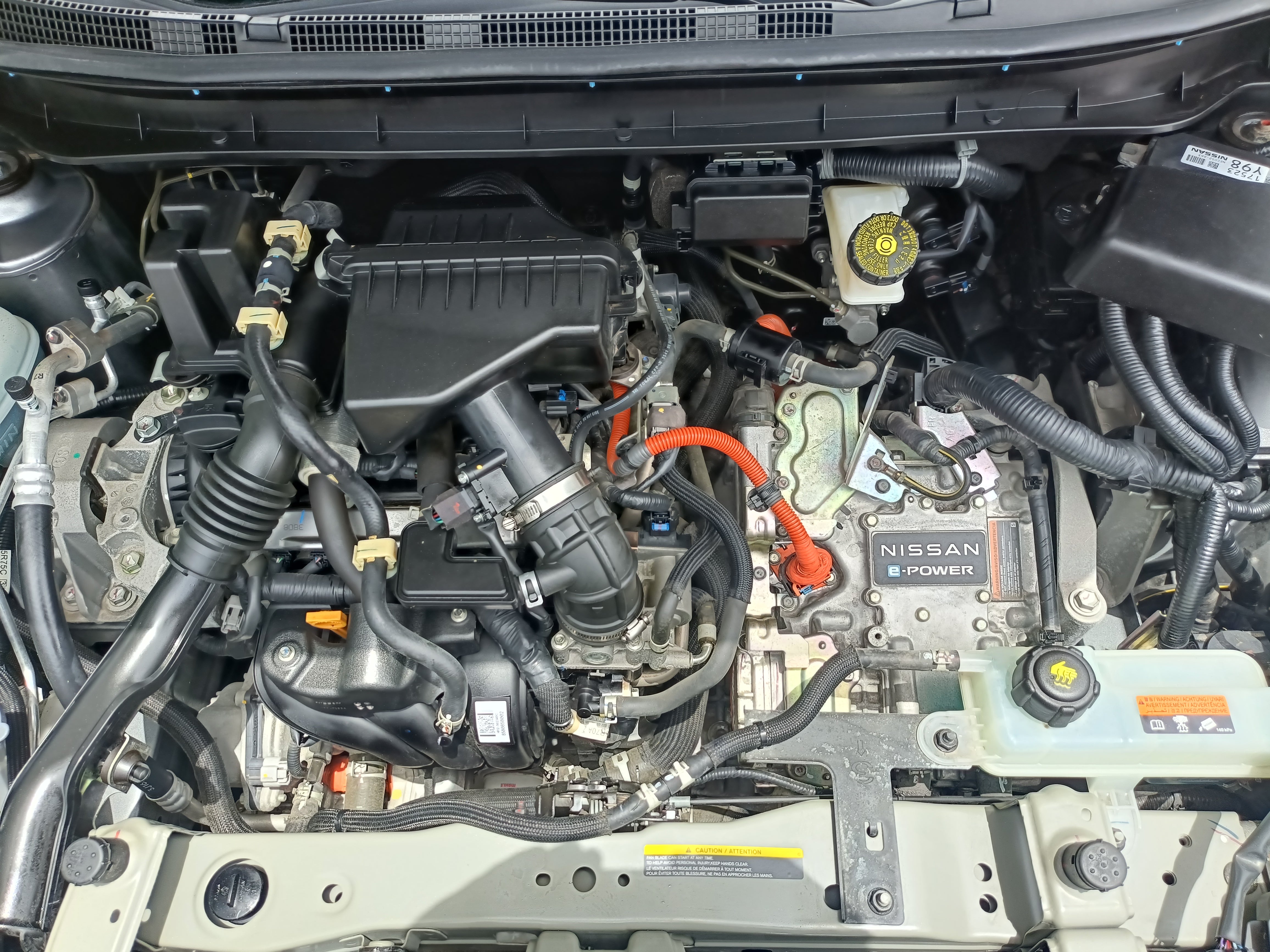 2024 Nissan KICKS 5P PLATINUM E-POWER HEV L31.2 AUT