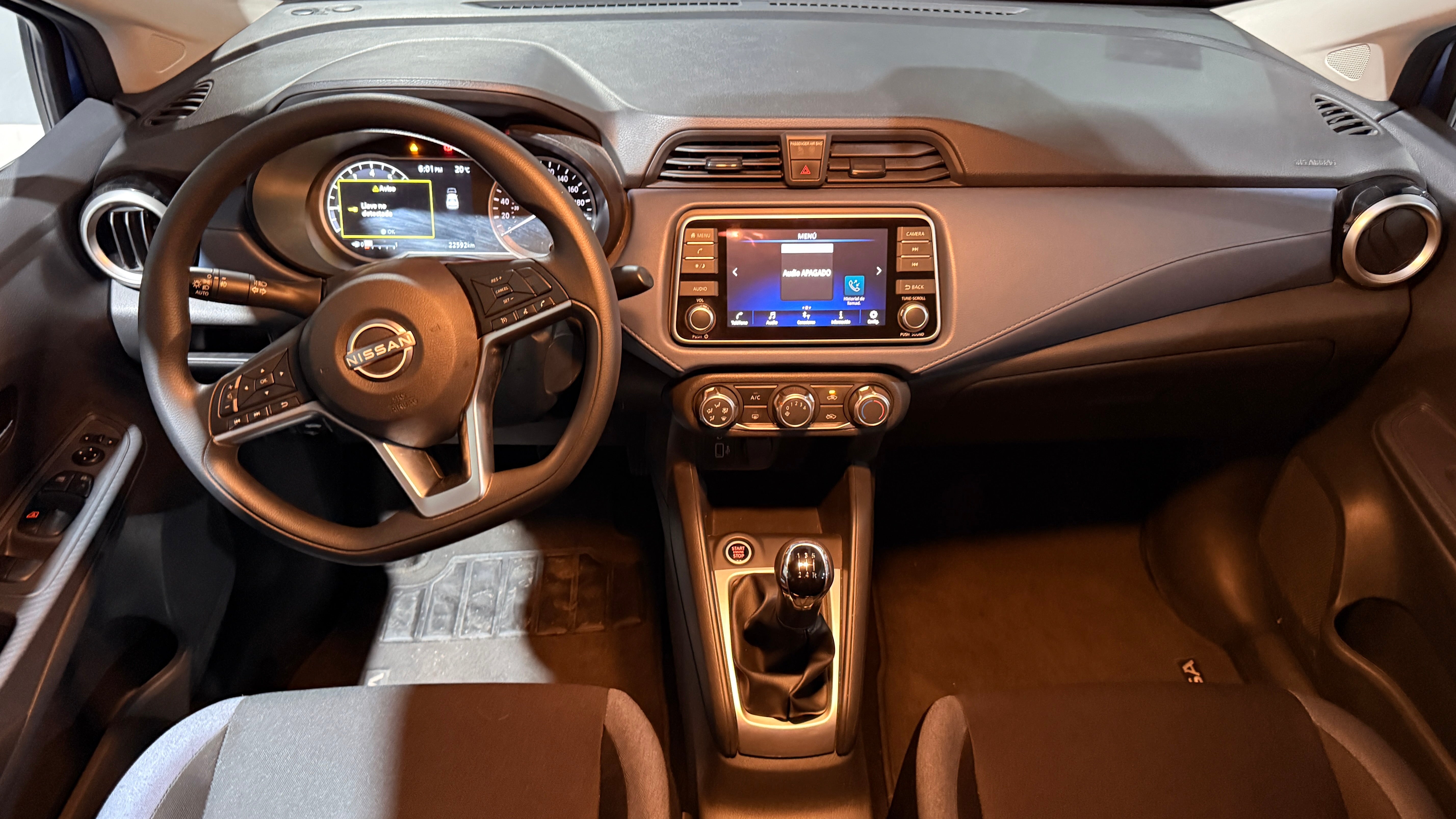 2025 Nissan Versa ADVANCE L4 1.6L 118 CP 4 PUERTAS AUT BA AA