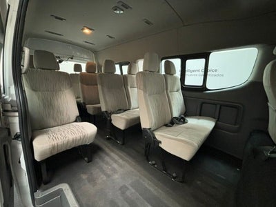 2024 Nissan Urvan URVAN 14 PASAJEROS AMPLIA AA '24