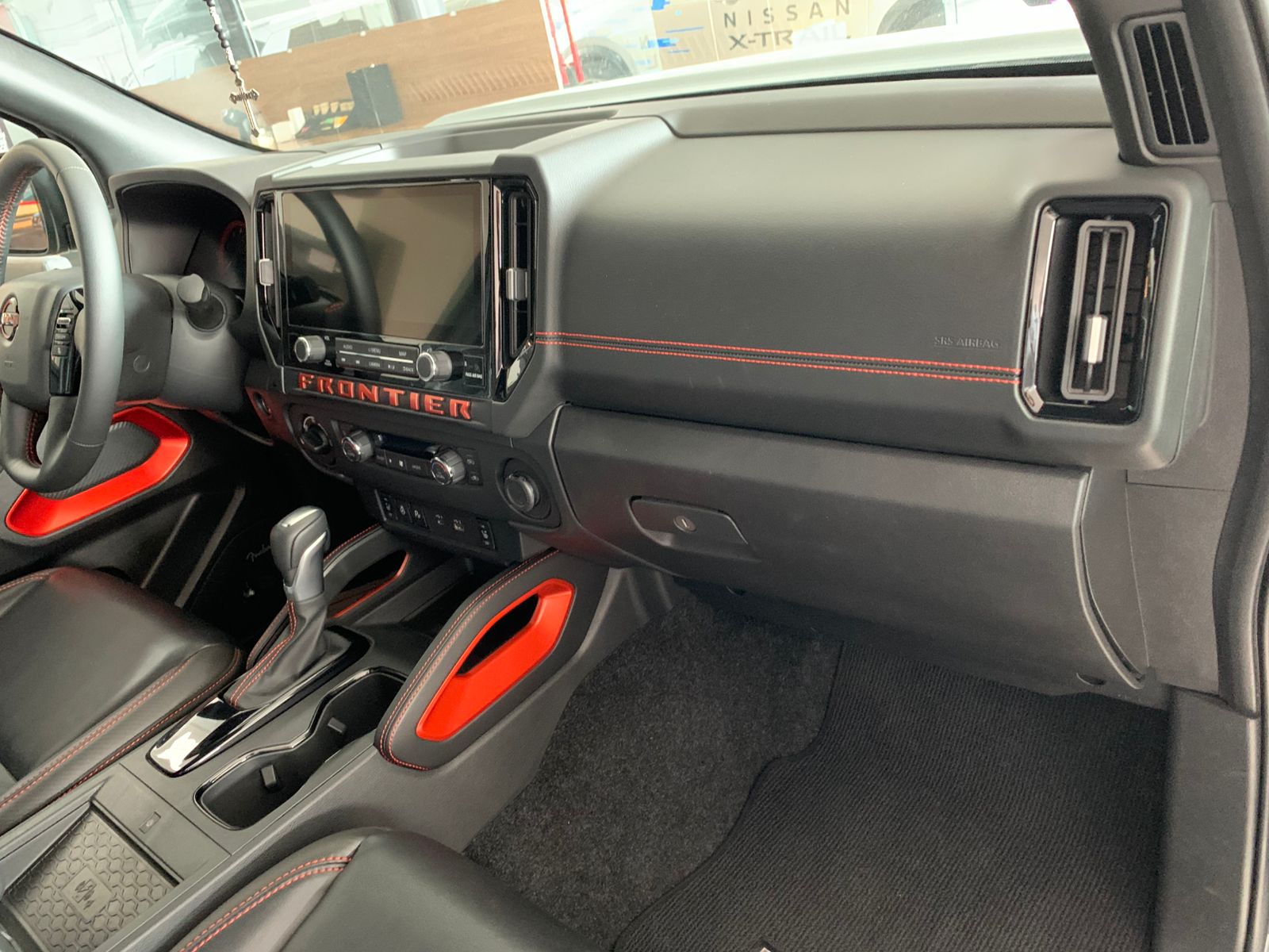 2025 Nissan FRONTIER 4P PRO-4X V63.8 AUT 4X4