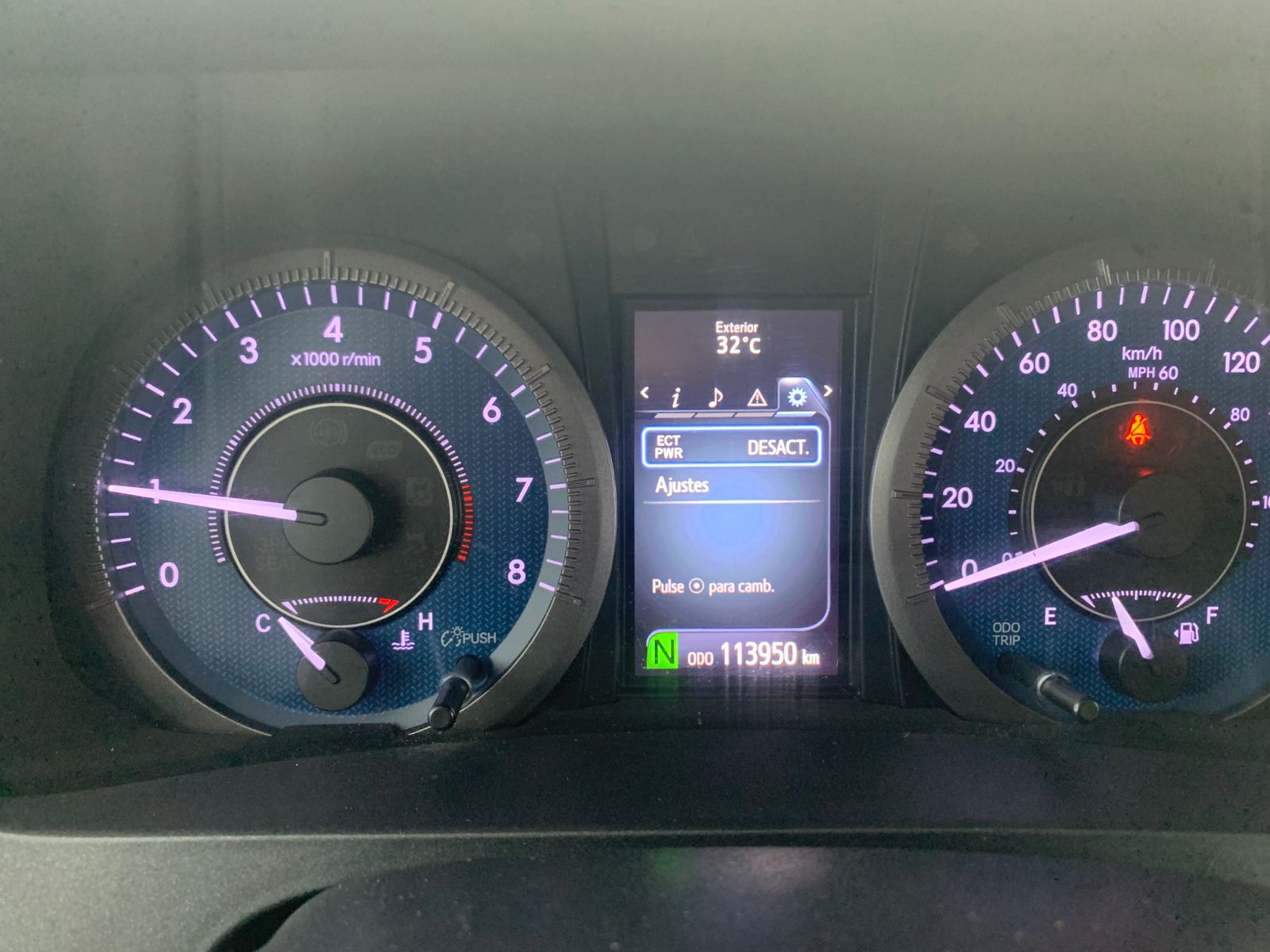 2020 Toyota SIENNA 5 PTS XLE TA BA BL CONSOLA EN TOLDO RA-17