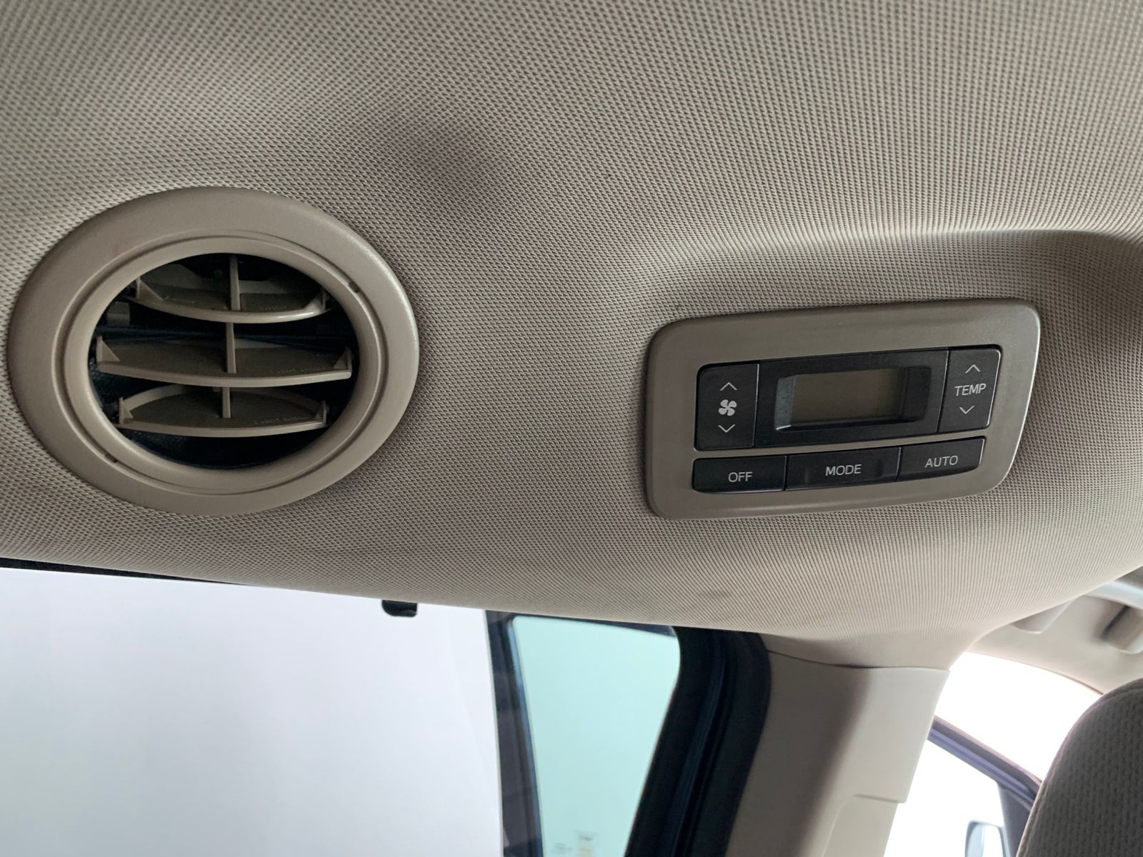 2020 Toyota SIENNA 5 PTS XLE TA BA BL CONSOLA EN TOLDO RA-17