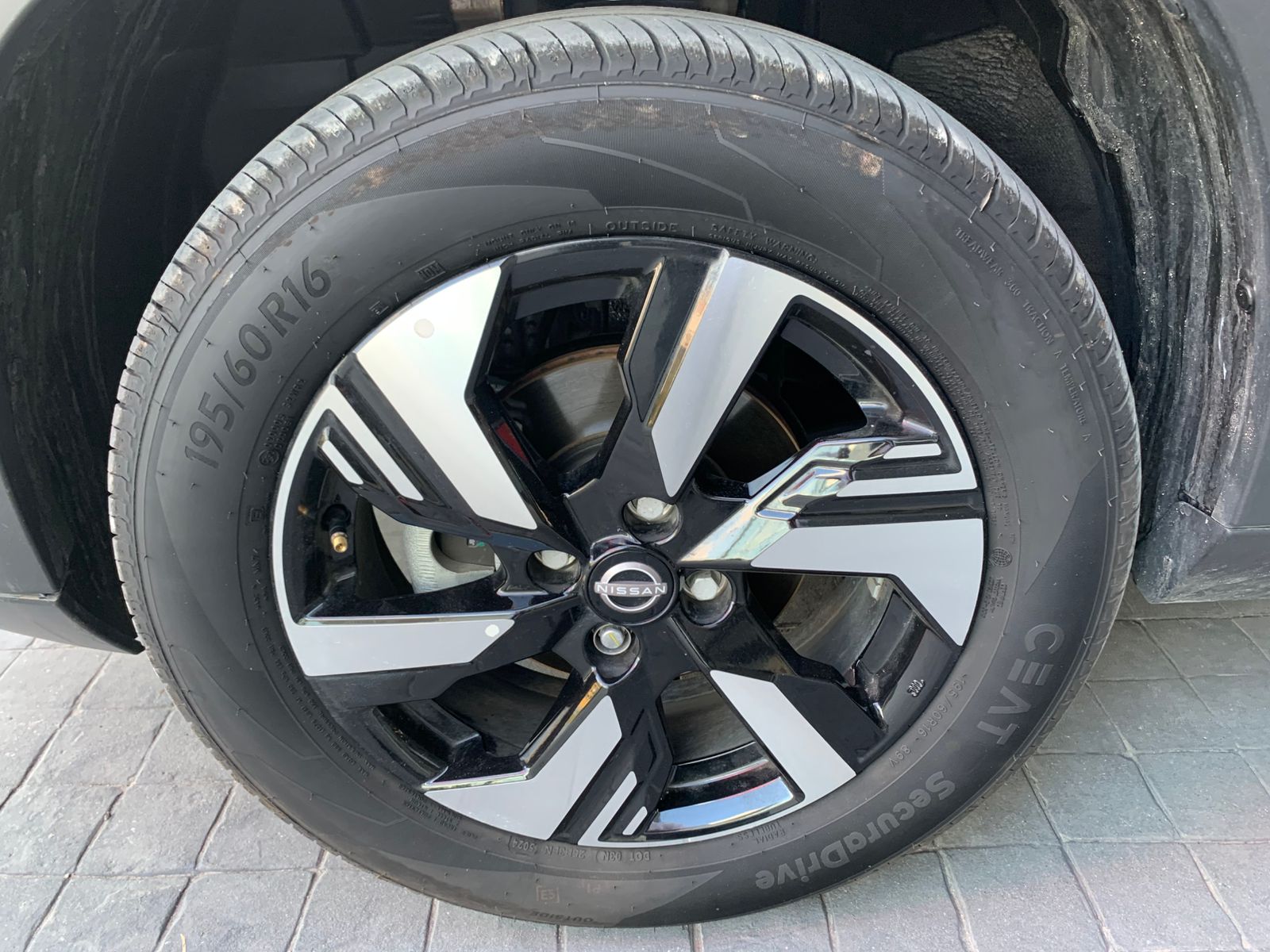 2025 Nissan MAGNITE 5 PUERTAS EXCLUSIVE 1.0 LTS CVT T