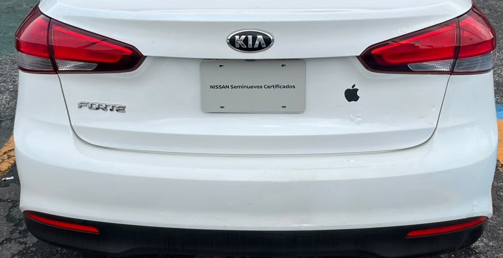 2018 Kia FORTE 4 PTS LX TA AAC BL F NIEBLA R-16