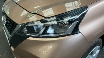 2022 Nissan MARCH 5 PTS HB SENSE TA AAC R-14