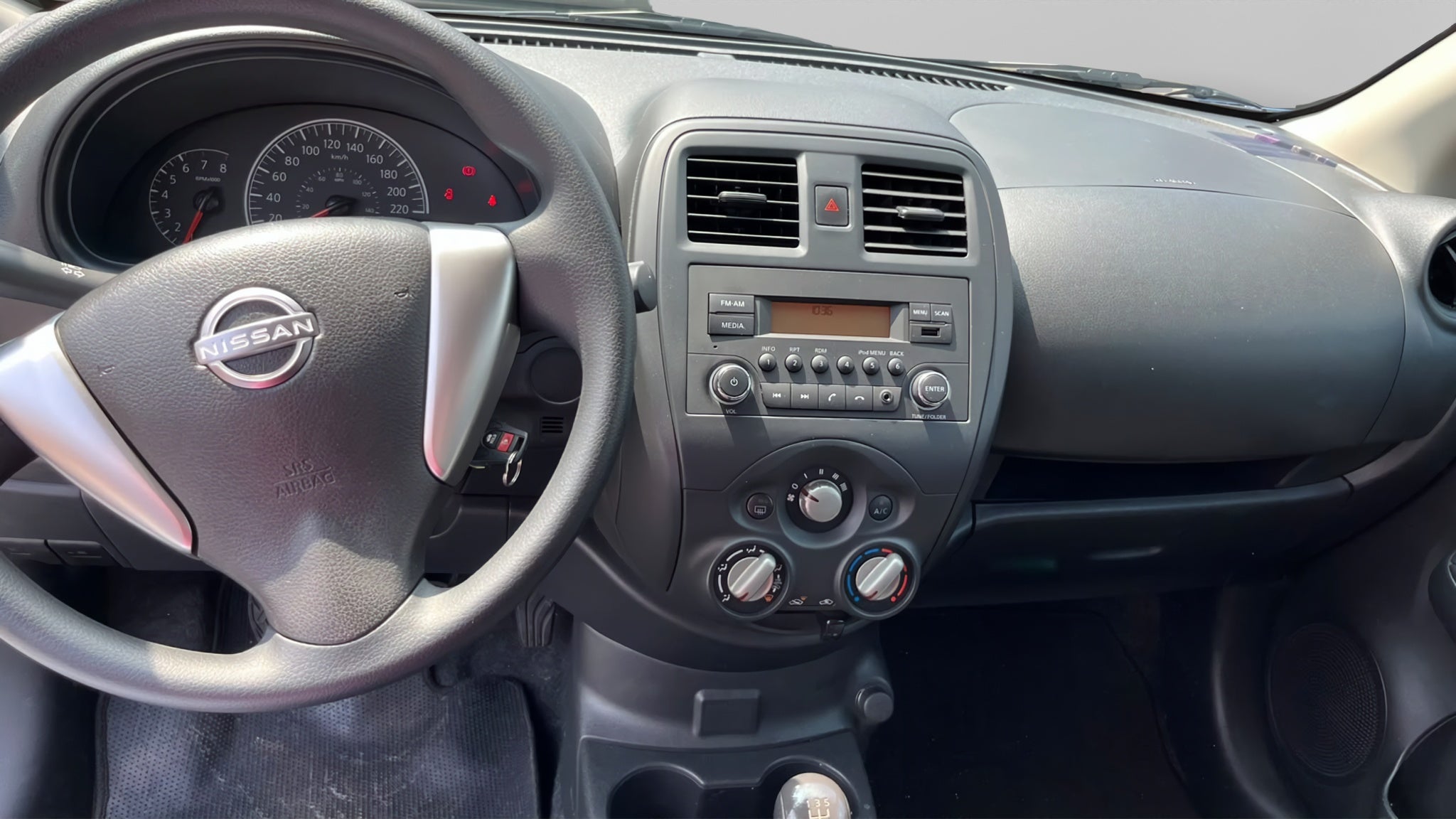 2025 Nissan V-DRIVE 4P L41.6 MAN AUDIO