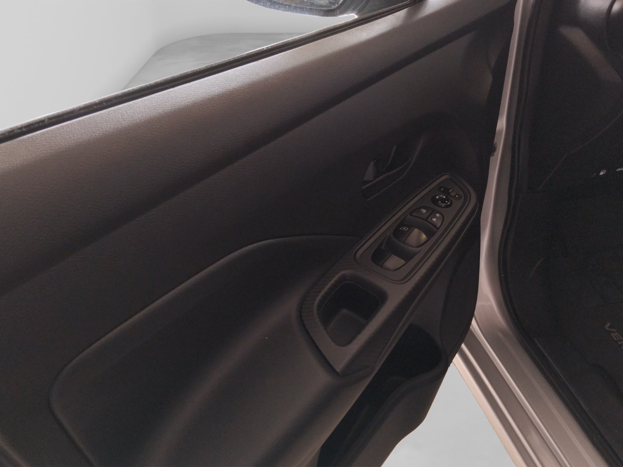 2023 Nissan VERSA 4P SENSE L41.6 AUT